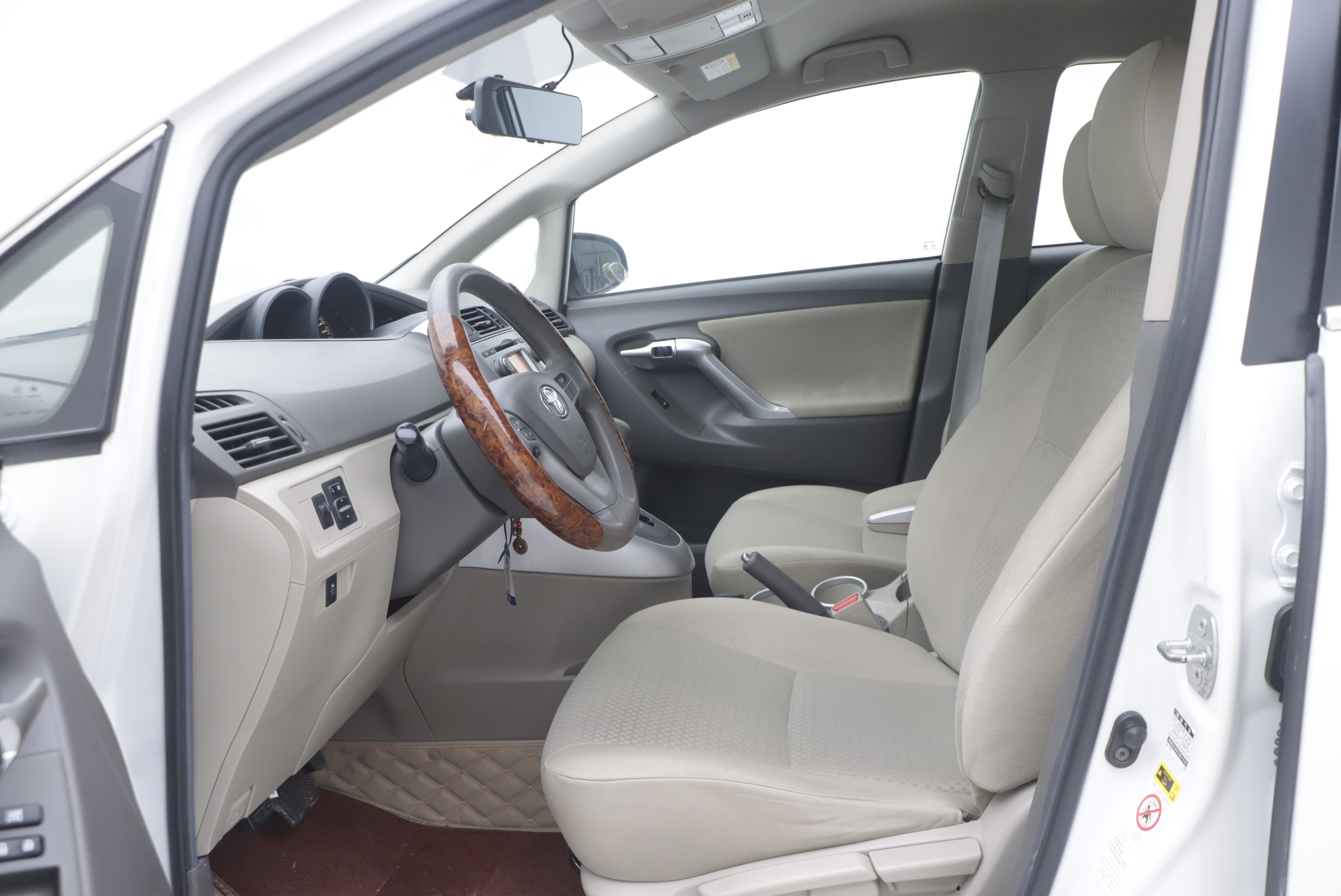 Toyota Verso 2015 immagine di auto #7