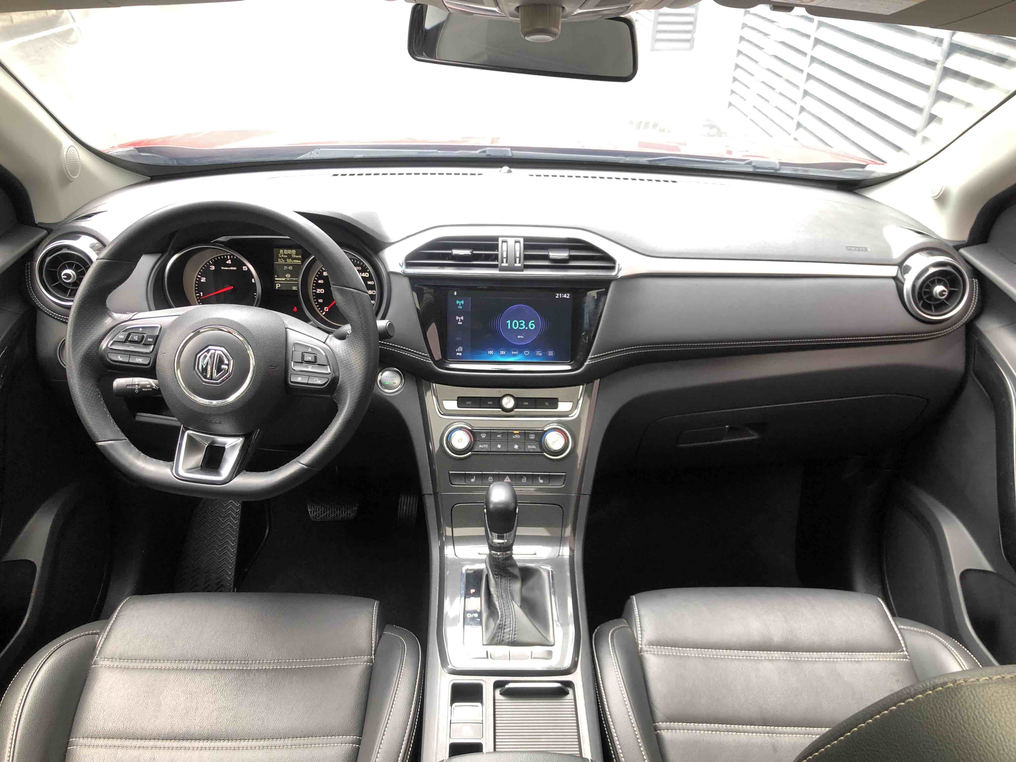 MG GS 2017 car image #7