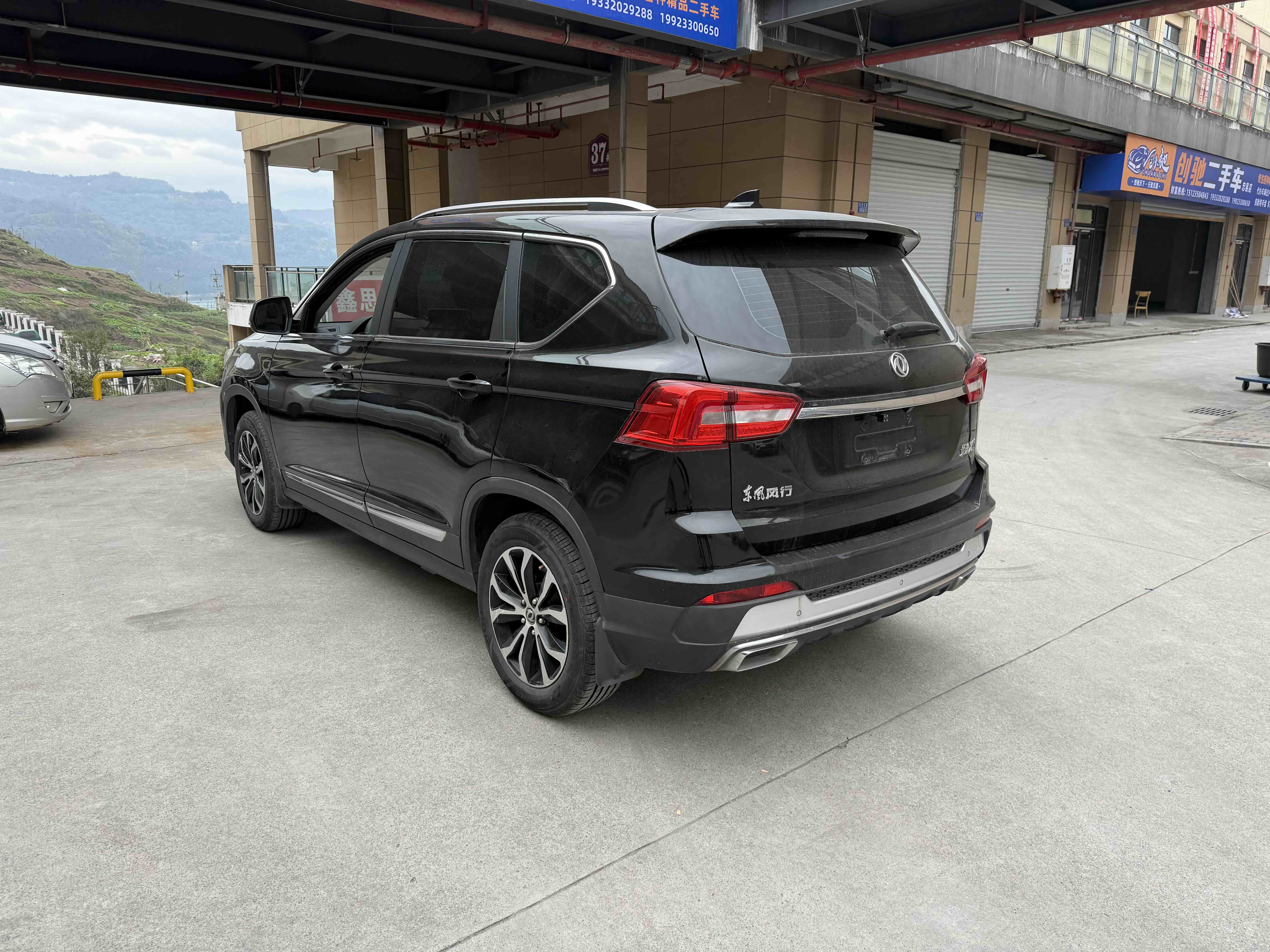 Forthing JOYEAR X5 2017 #7 Forthing JOYEAR X5 2017 car image #7