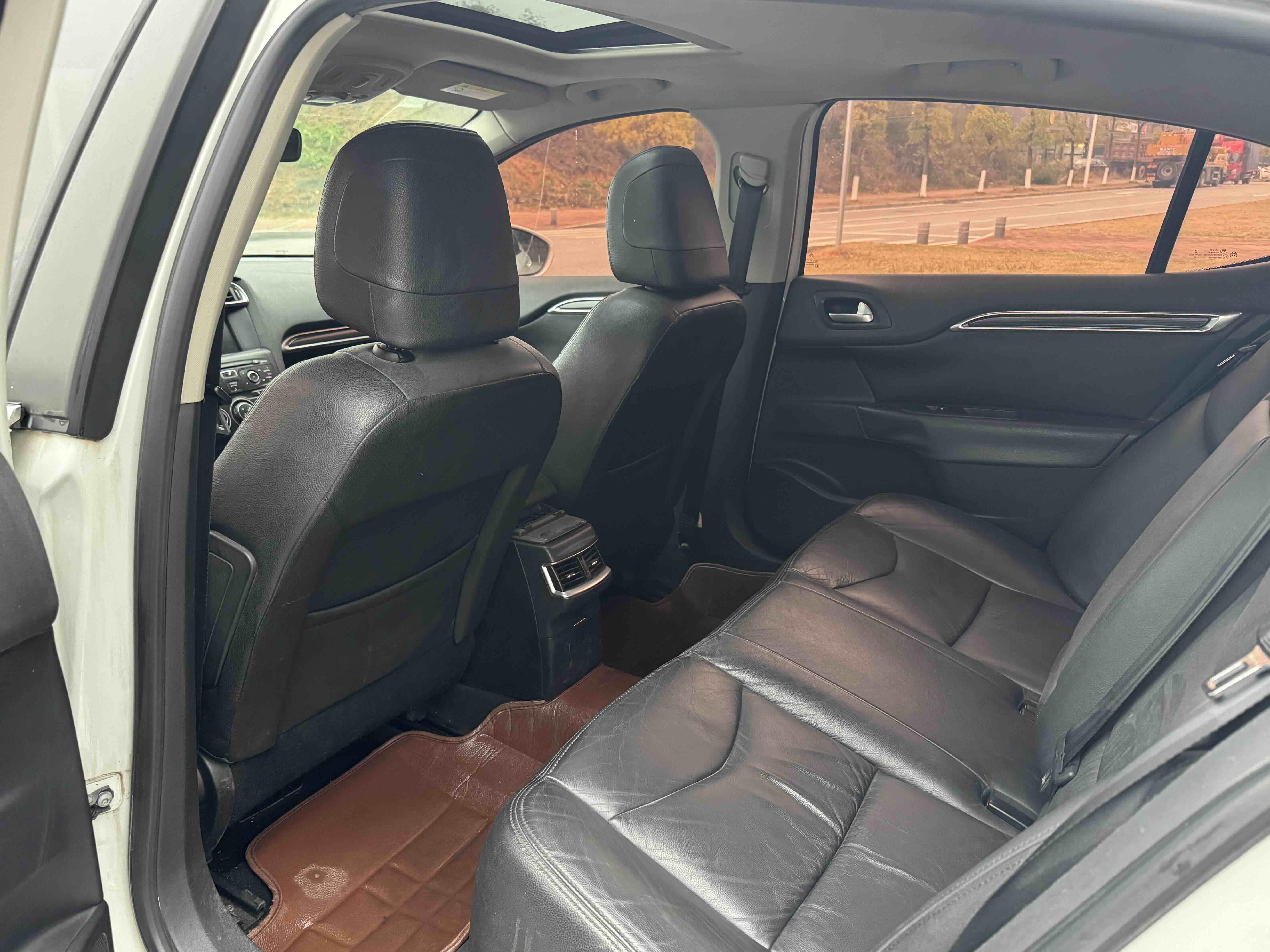 Citroen C4L 2014 car image #7