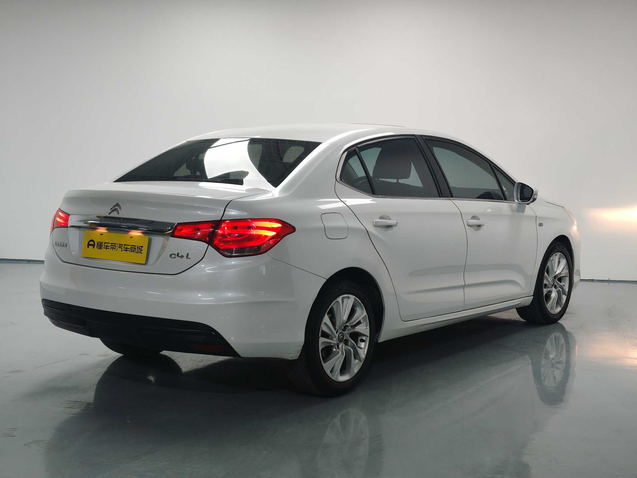 Citroen C4L 2014 car image #7