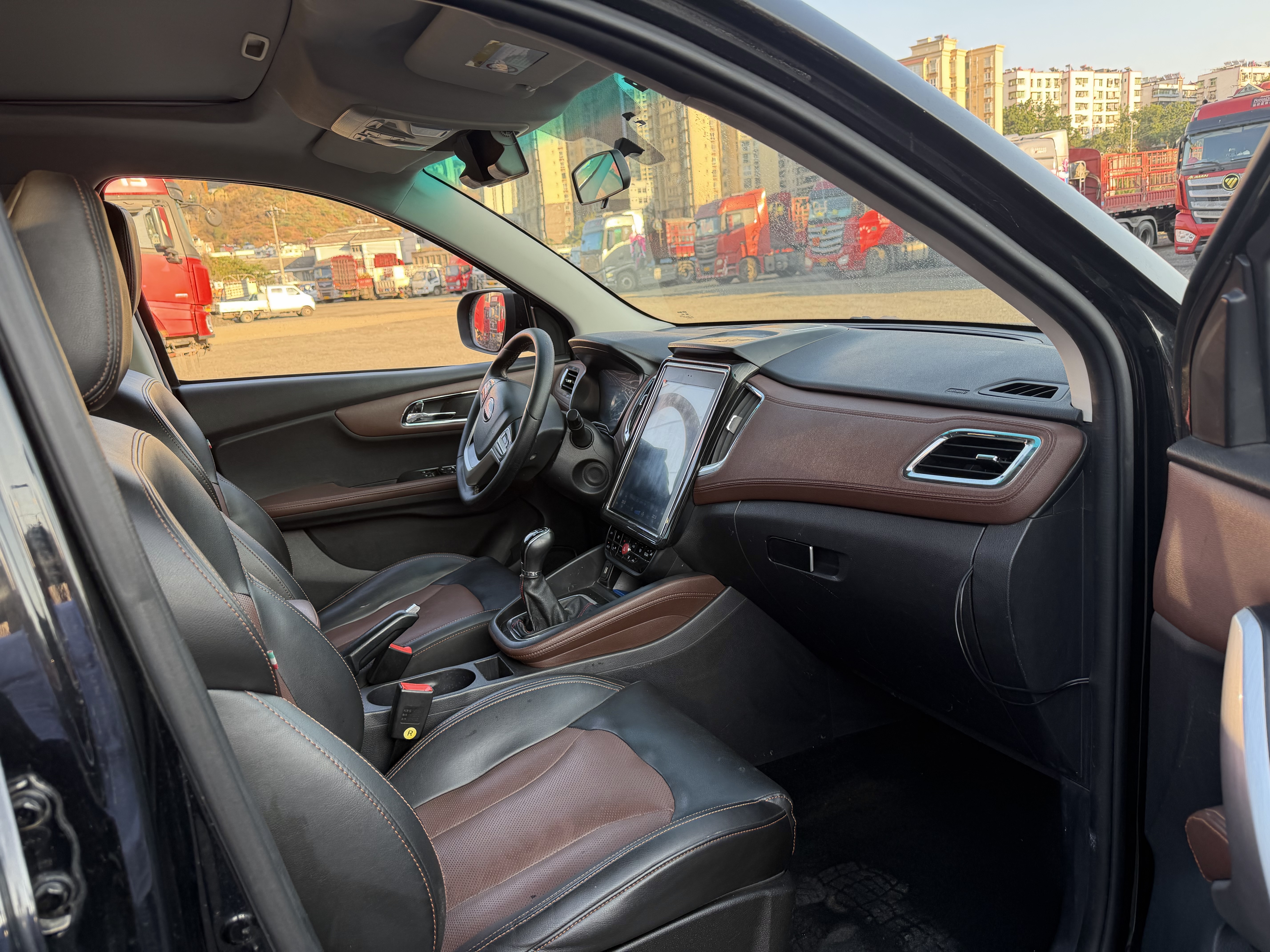 SWM斯威汽车 SWM斯威X7 2018 #7 SWM斯威汽车 SWM斯威X7 2018 汽车图片 #7