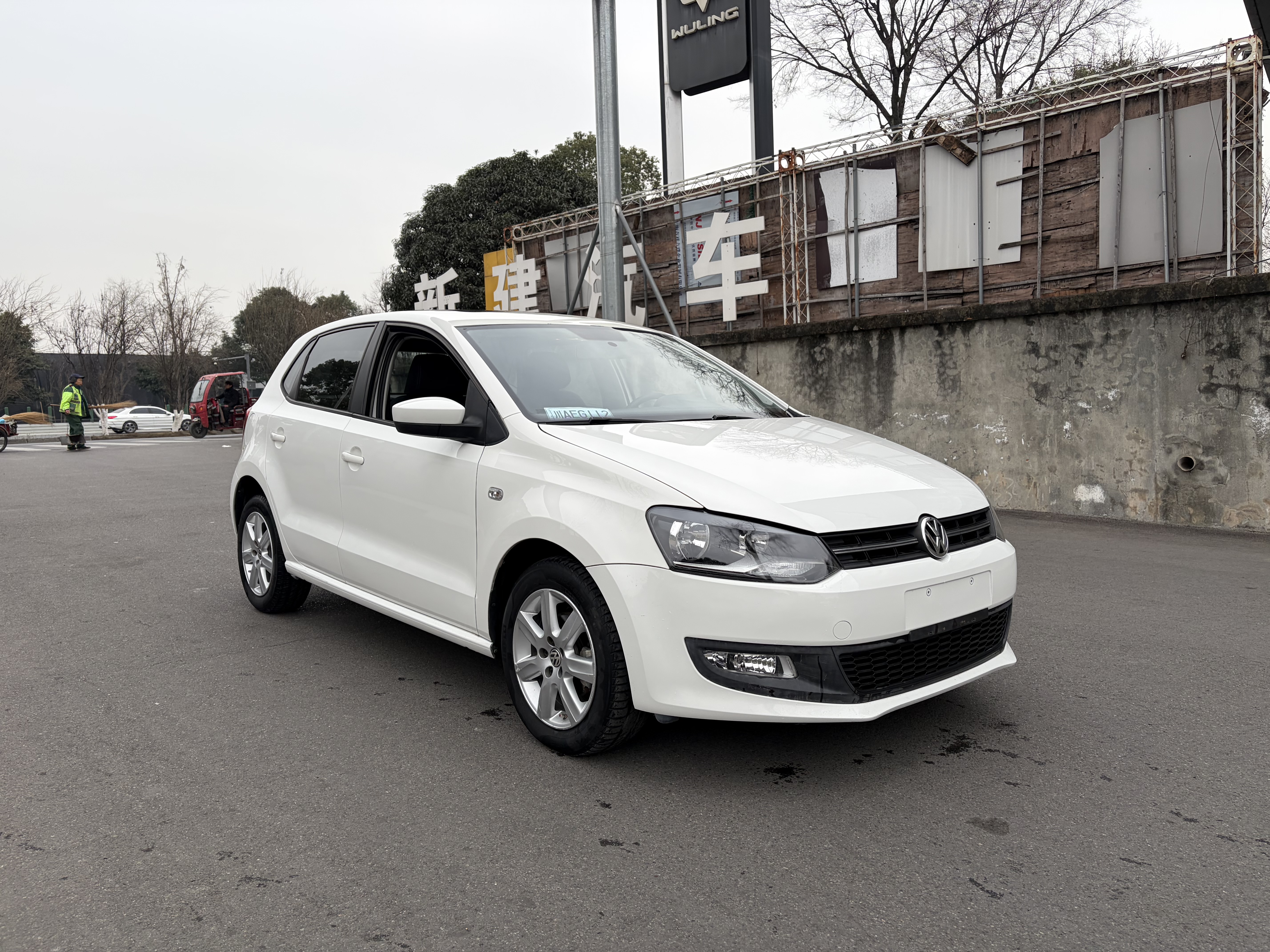 Volkswagen Polo 2014 car image #7