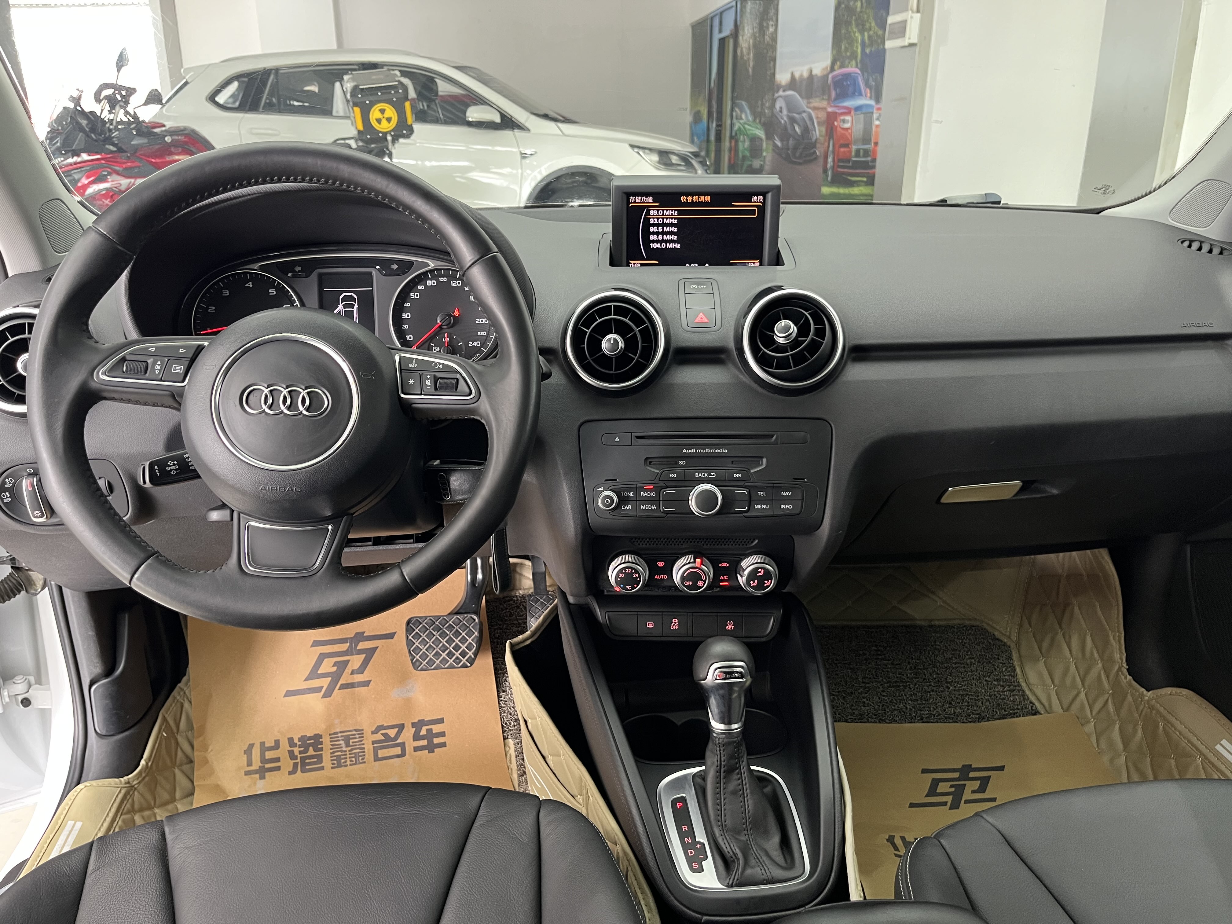 Audi A1 2014 car image #7
