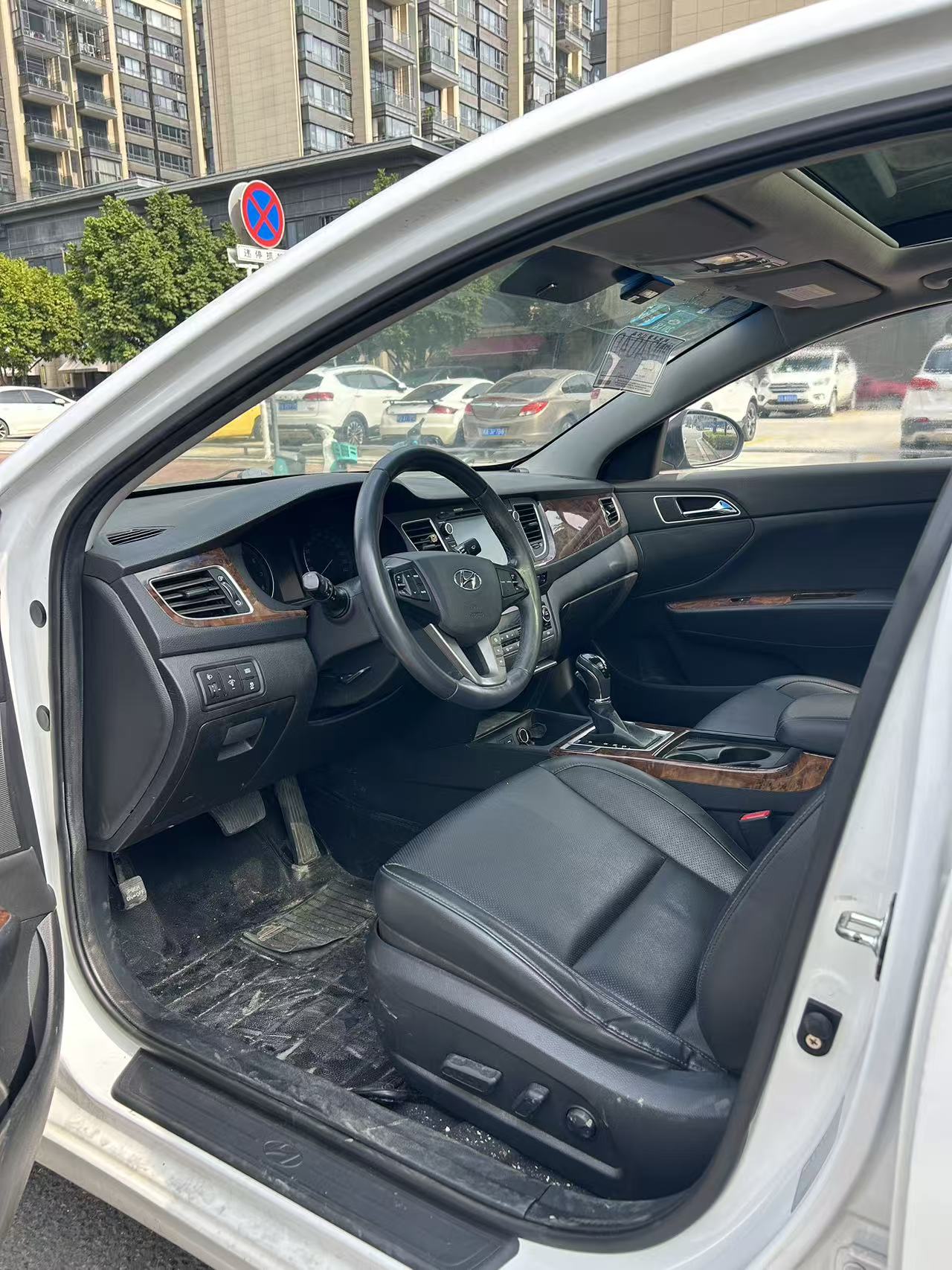 Hyundai Mistra 2014 car image #7