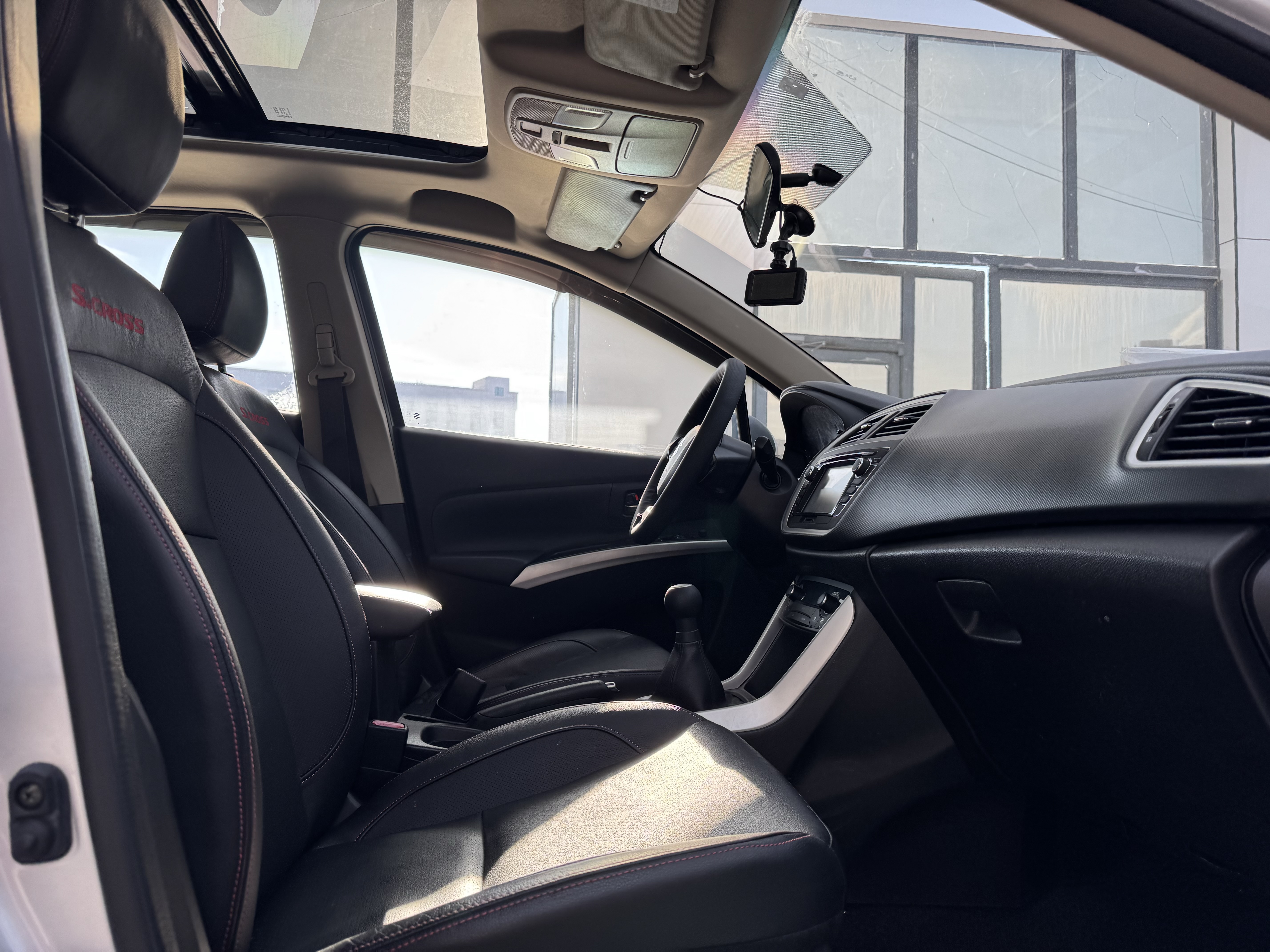 Suzuki S-Cross 2016 صورة سيارة #7