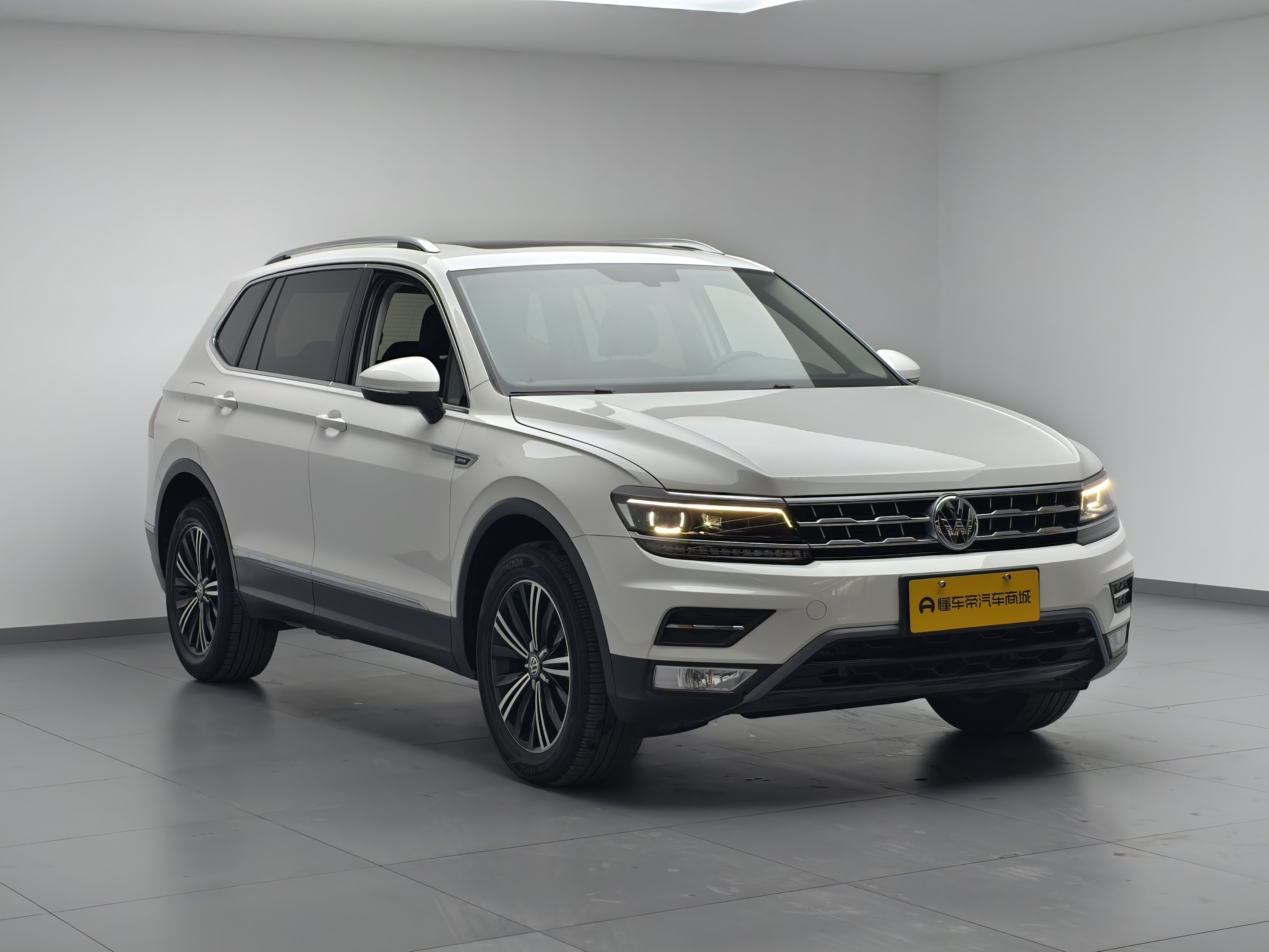 Volkswagen Tiguan L 2018 car image #7