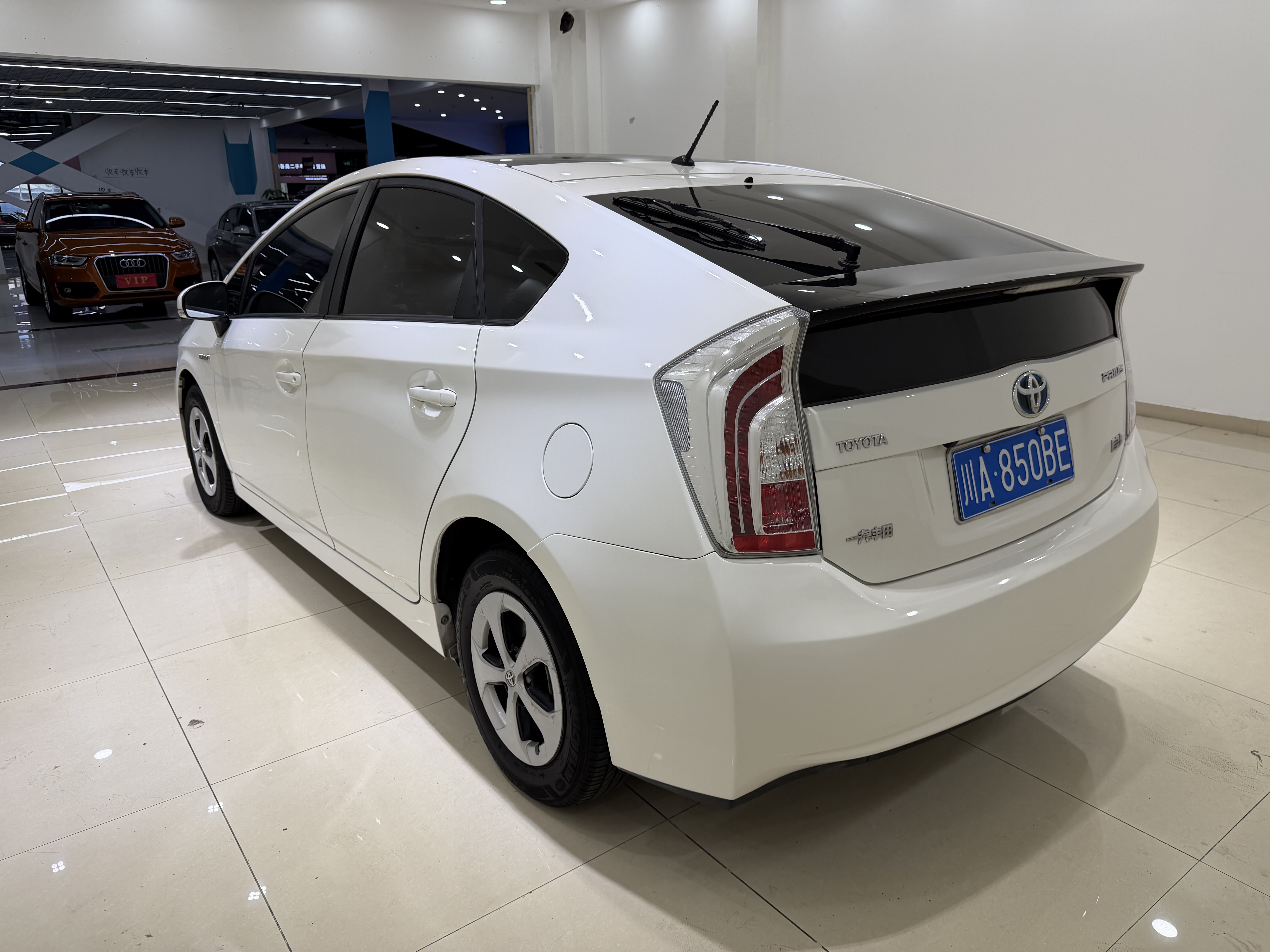 Toyota Prius 2014 car image #7