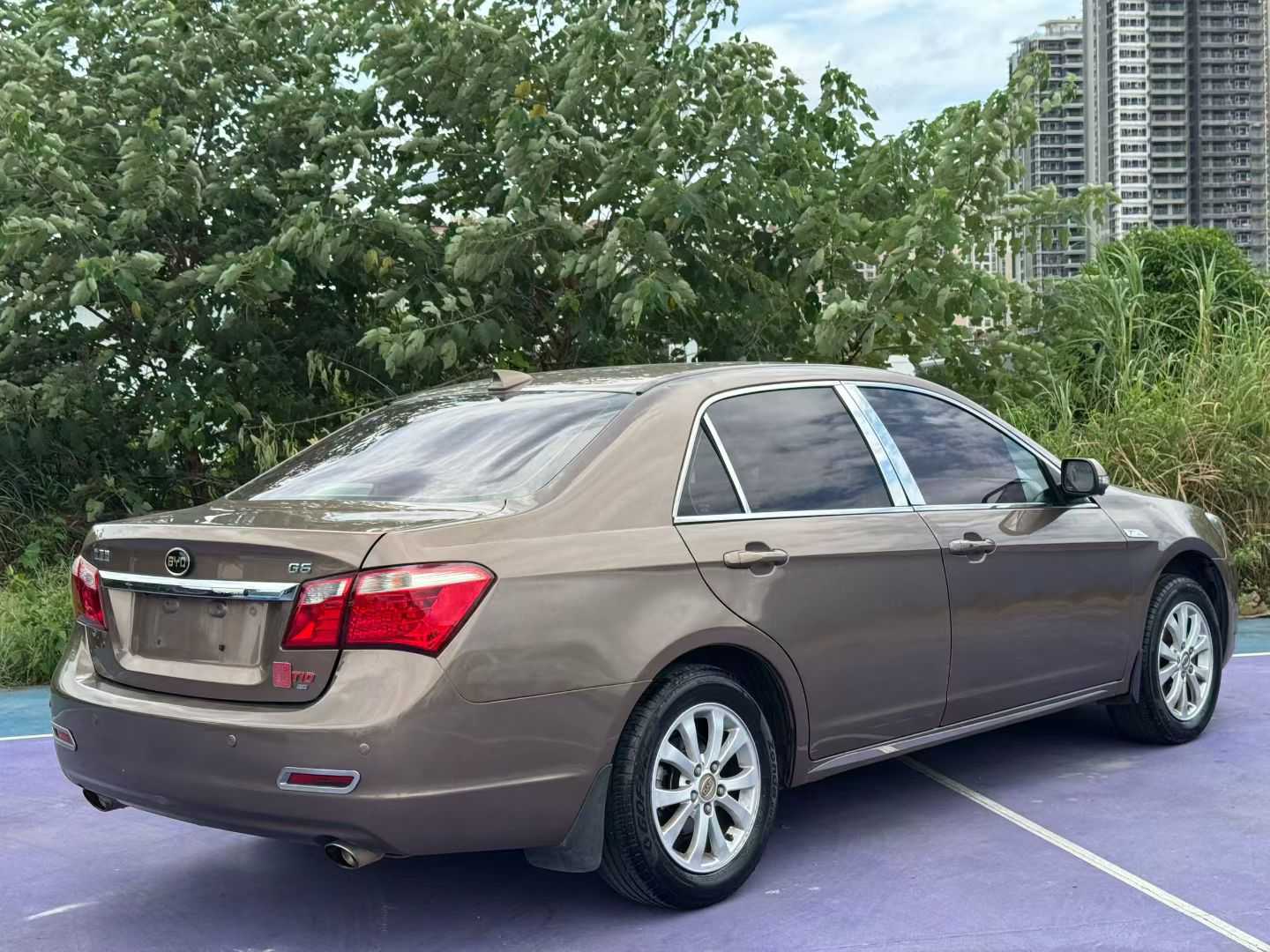 BYD G6 2013 car image #7