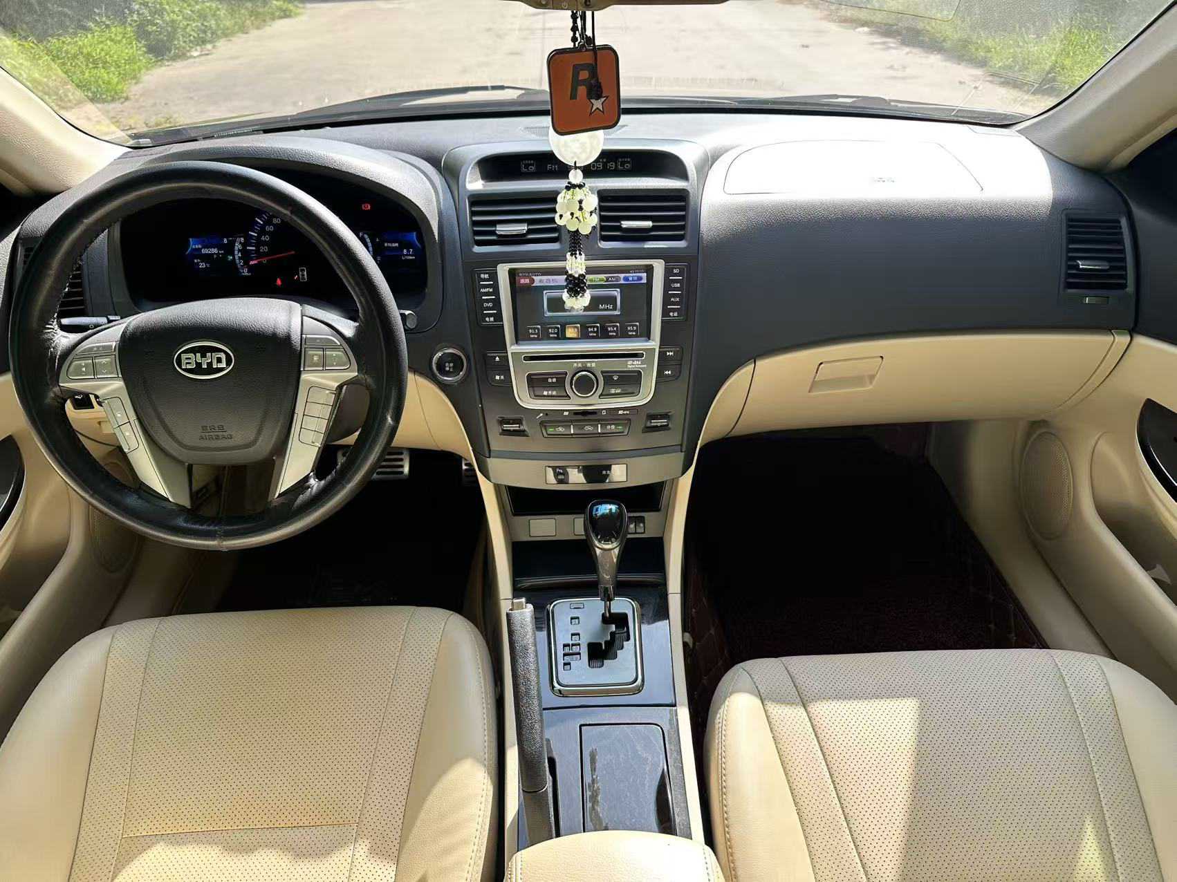 BYD G6 2013 imagen de coche #7