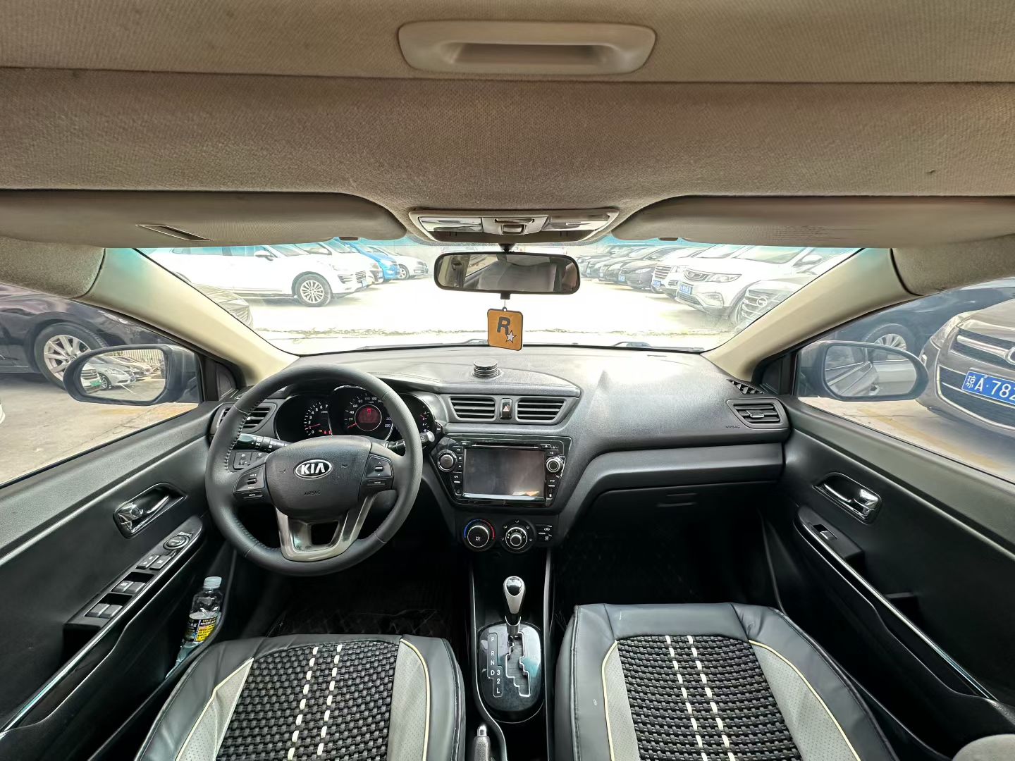 起亚 起亚K2 2013 汽车图片 #7