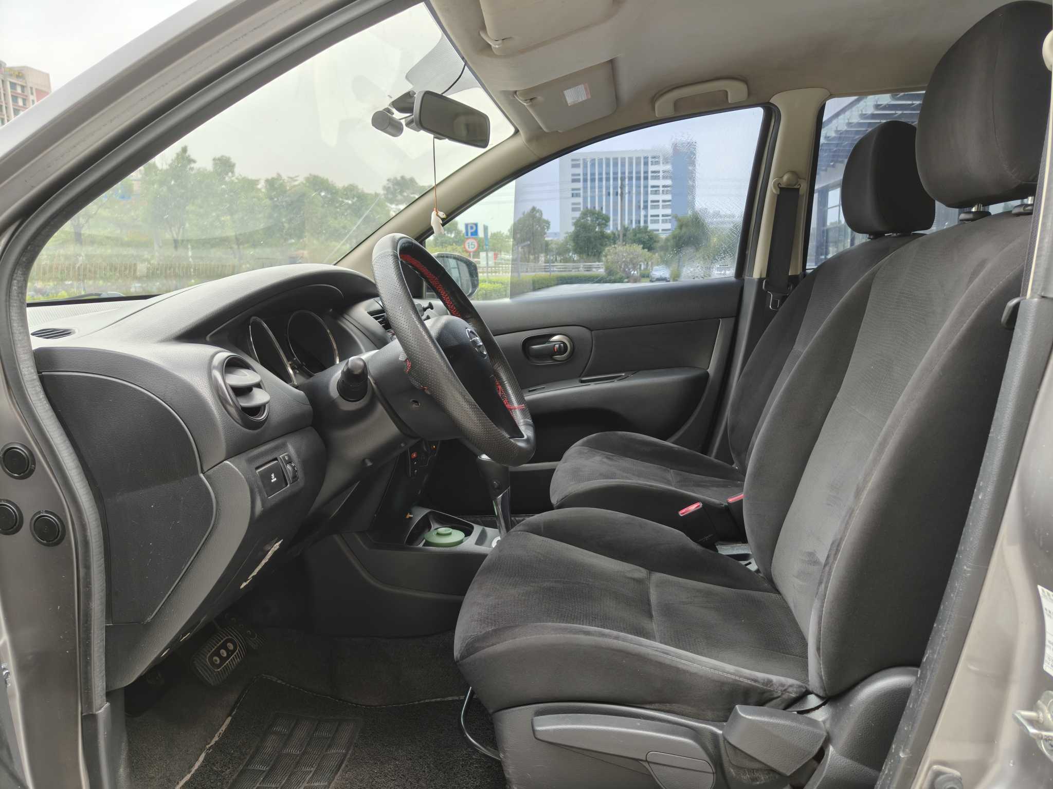 日产 骊威 2013 汽车图片 #7