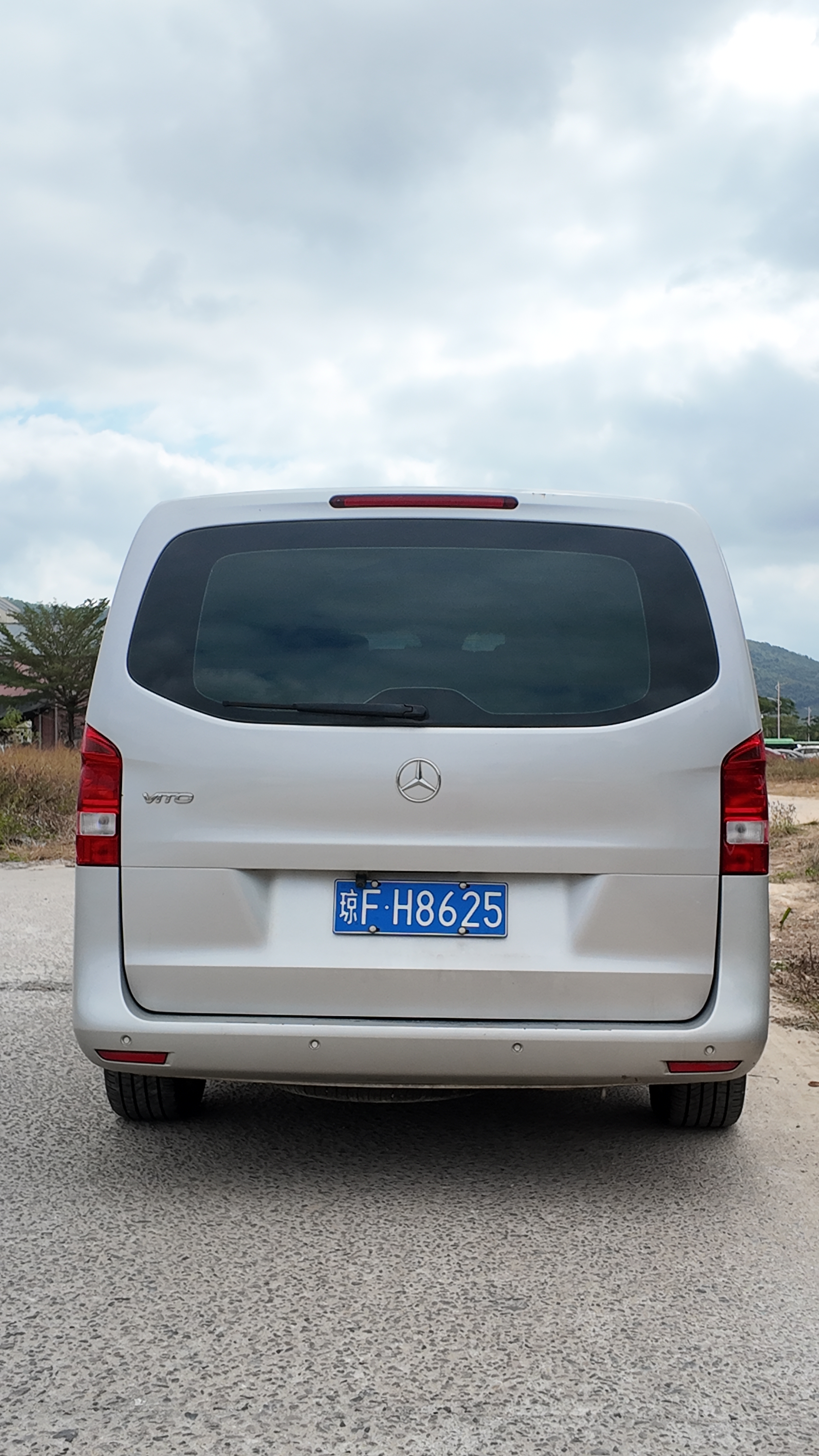 Mercedes-Benz E Class 2013 car image #7