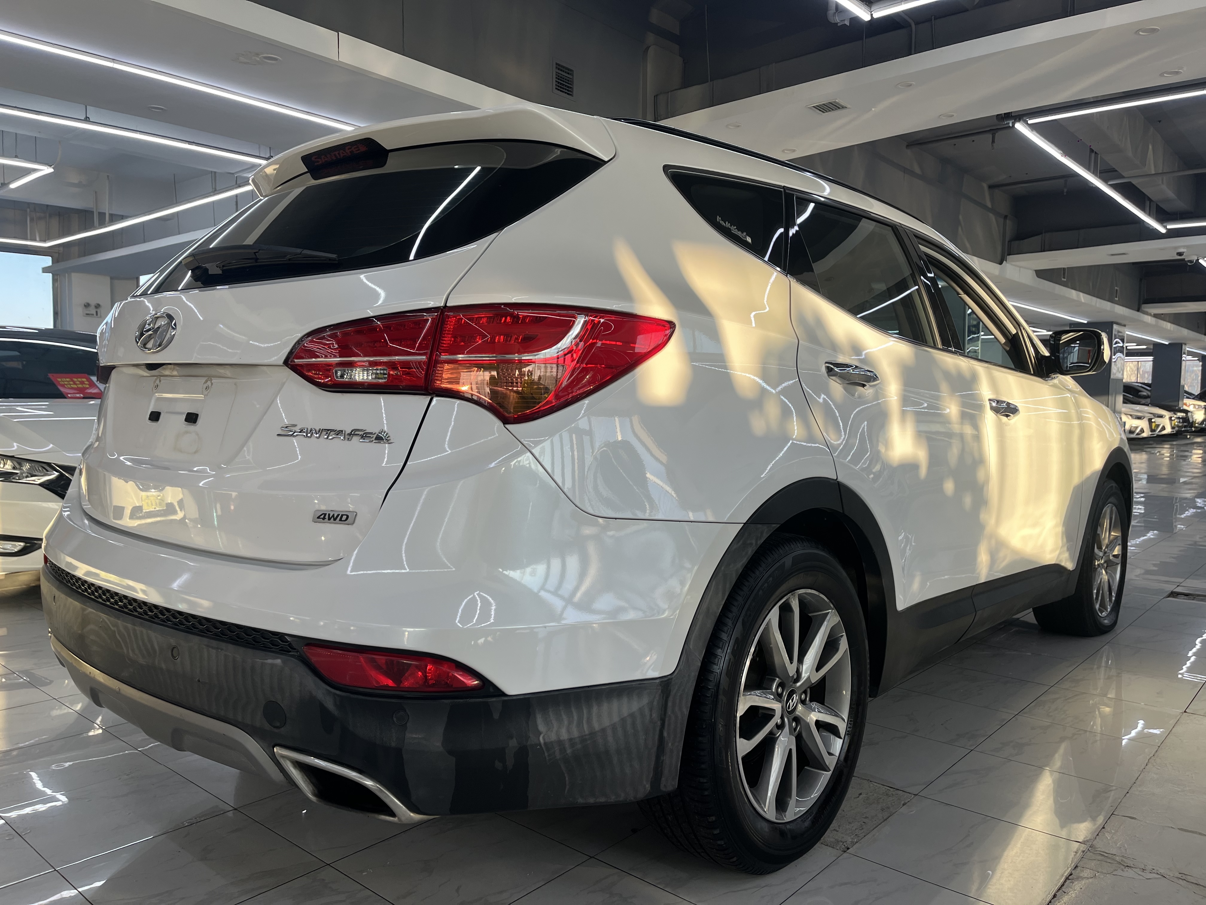 Hyundai Santa Fe 2013 car image #7