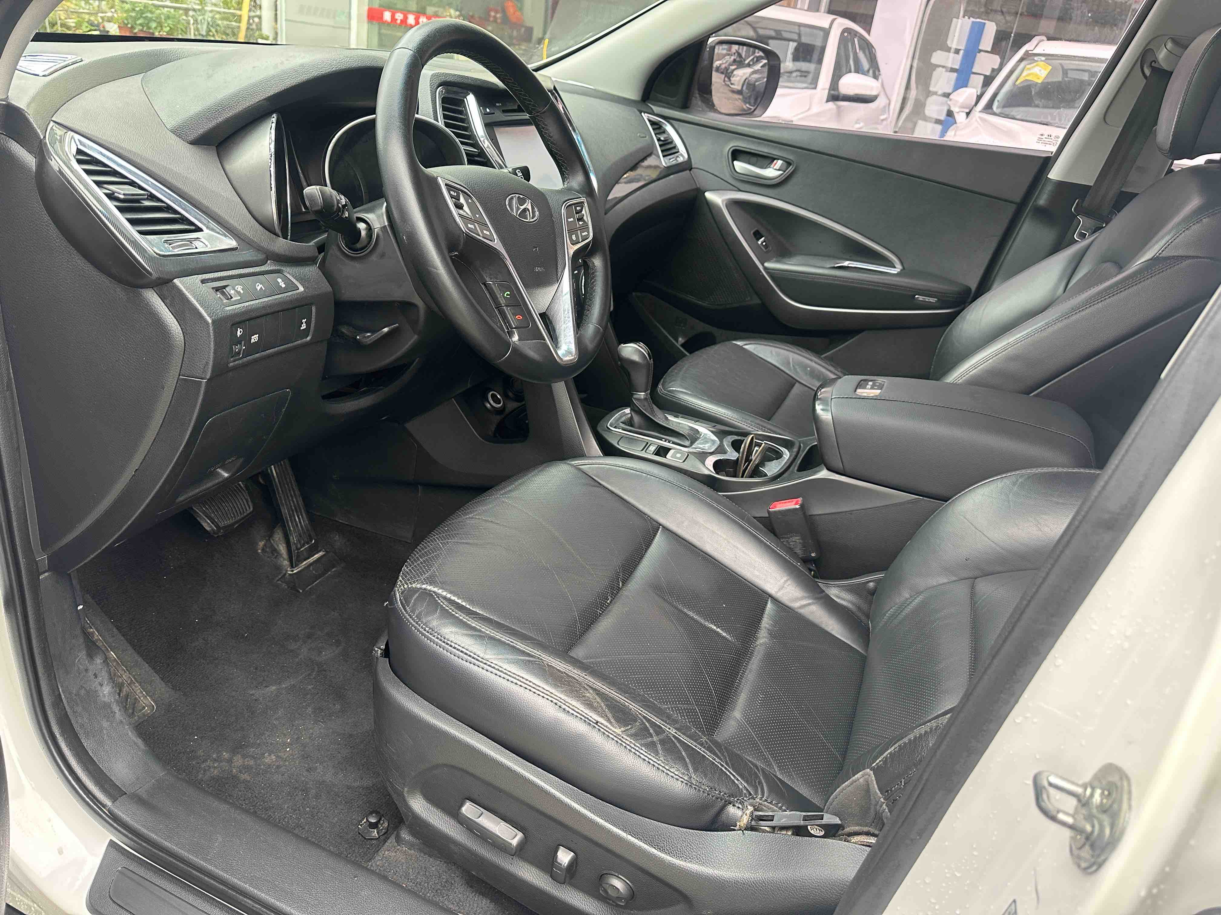 Hyundai Santa Fe 2016 car image #7