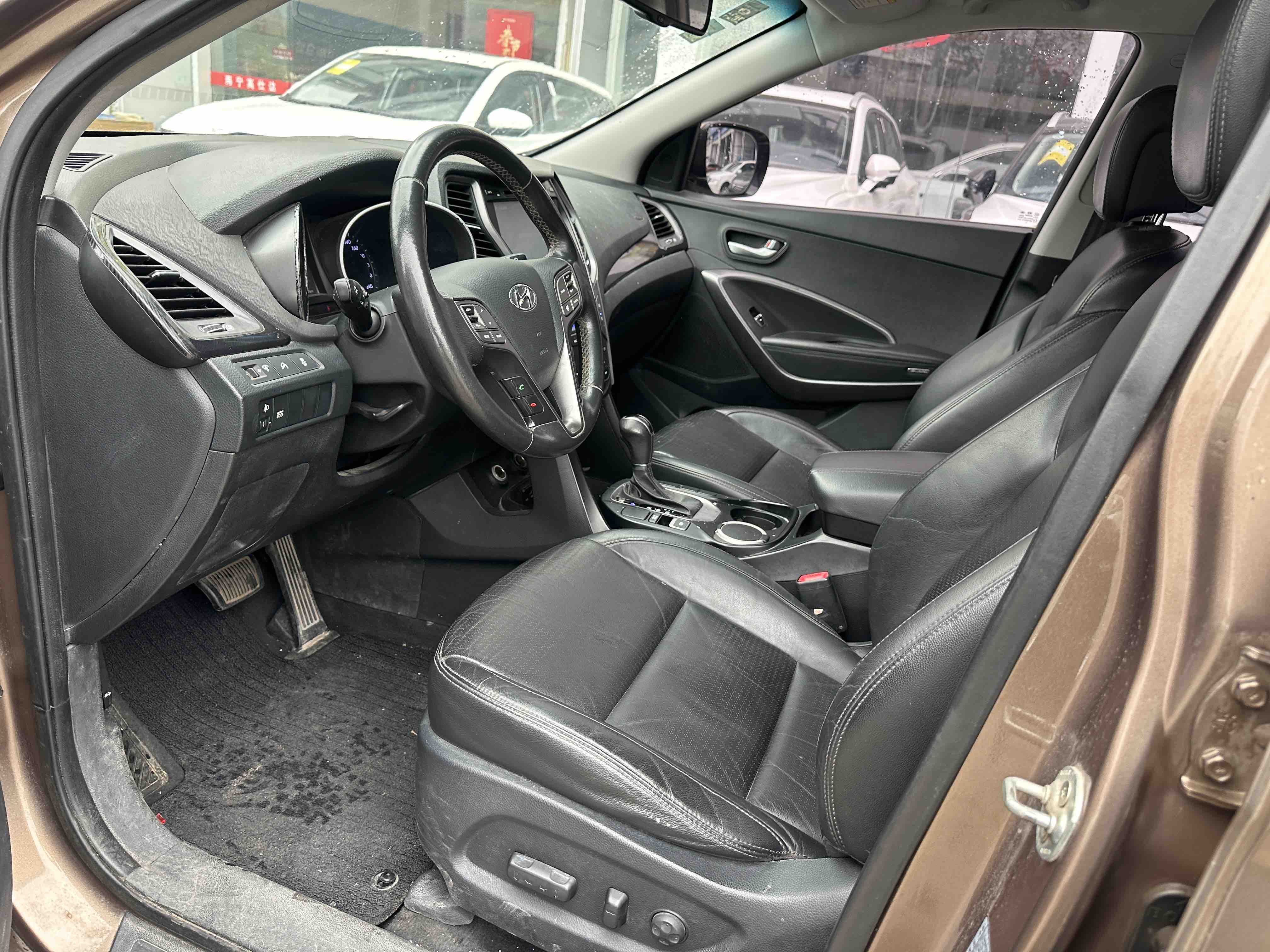 Hyundai Santa Fe 2013 car image #7