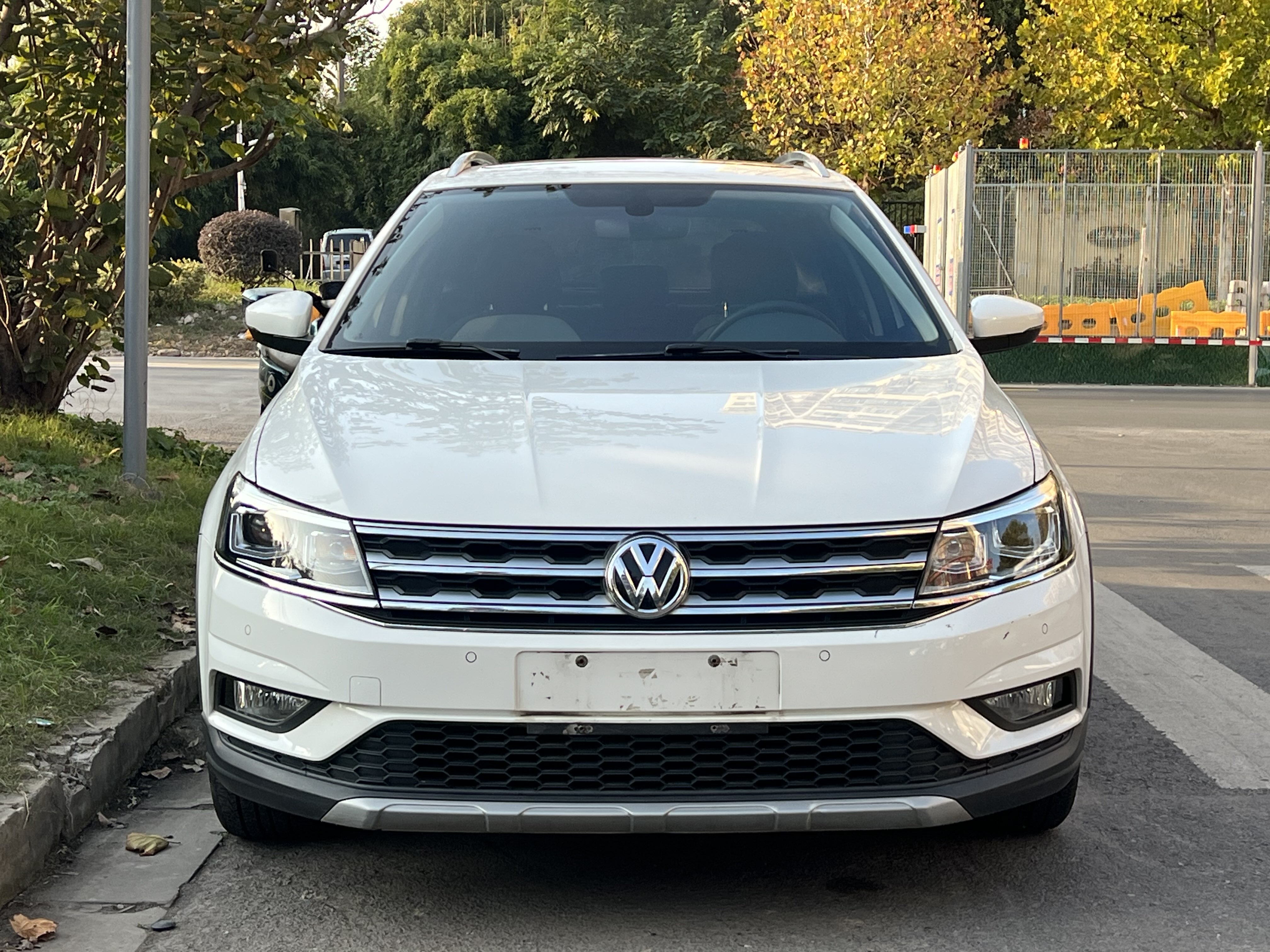 Volkswagen Cross Lavida 2018 immagine di auto #7