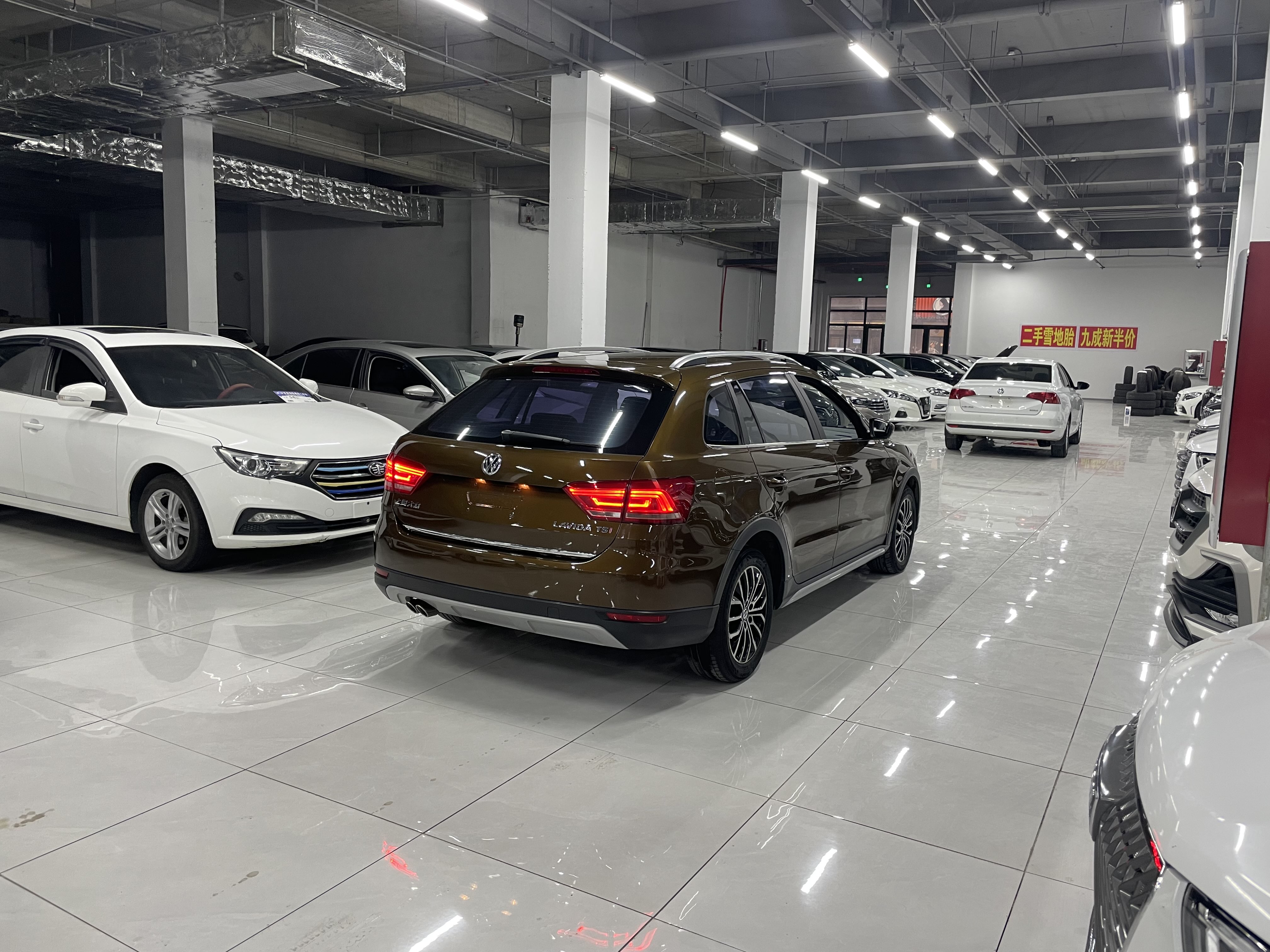 Volkswagen Cross Lavida 2015 immagine di auto #7