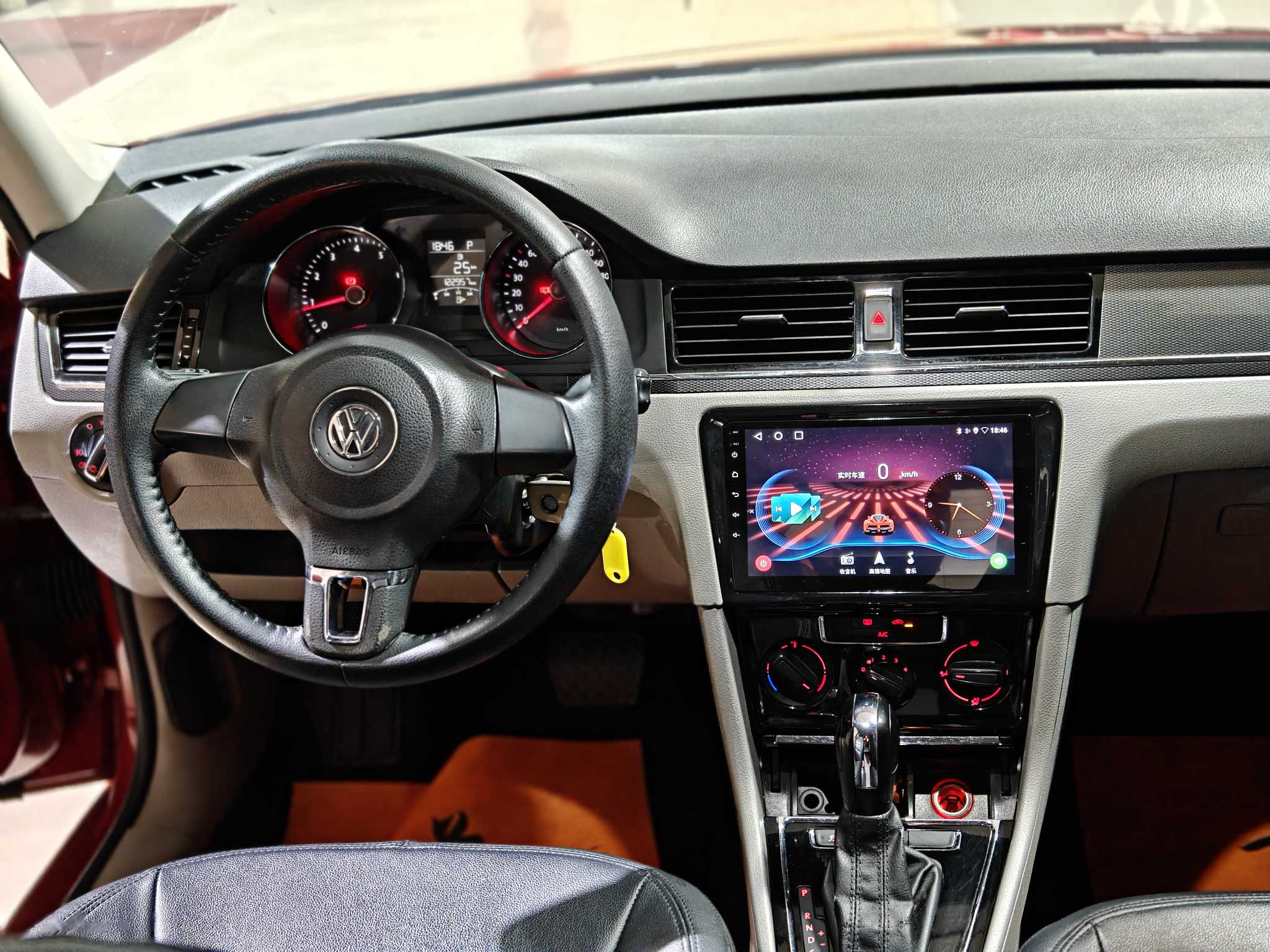 Volkswagen Bora 2014 #7 Volkswagen Bora 2014 car image #7