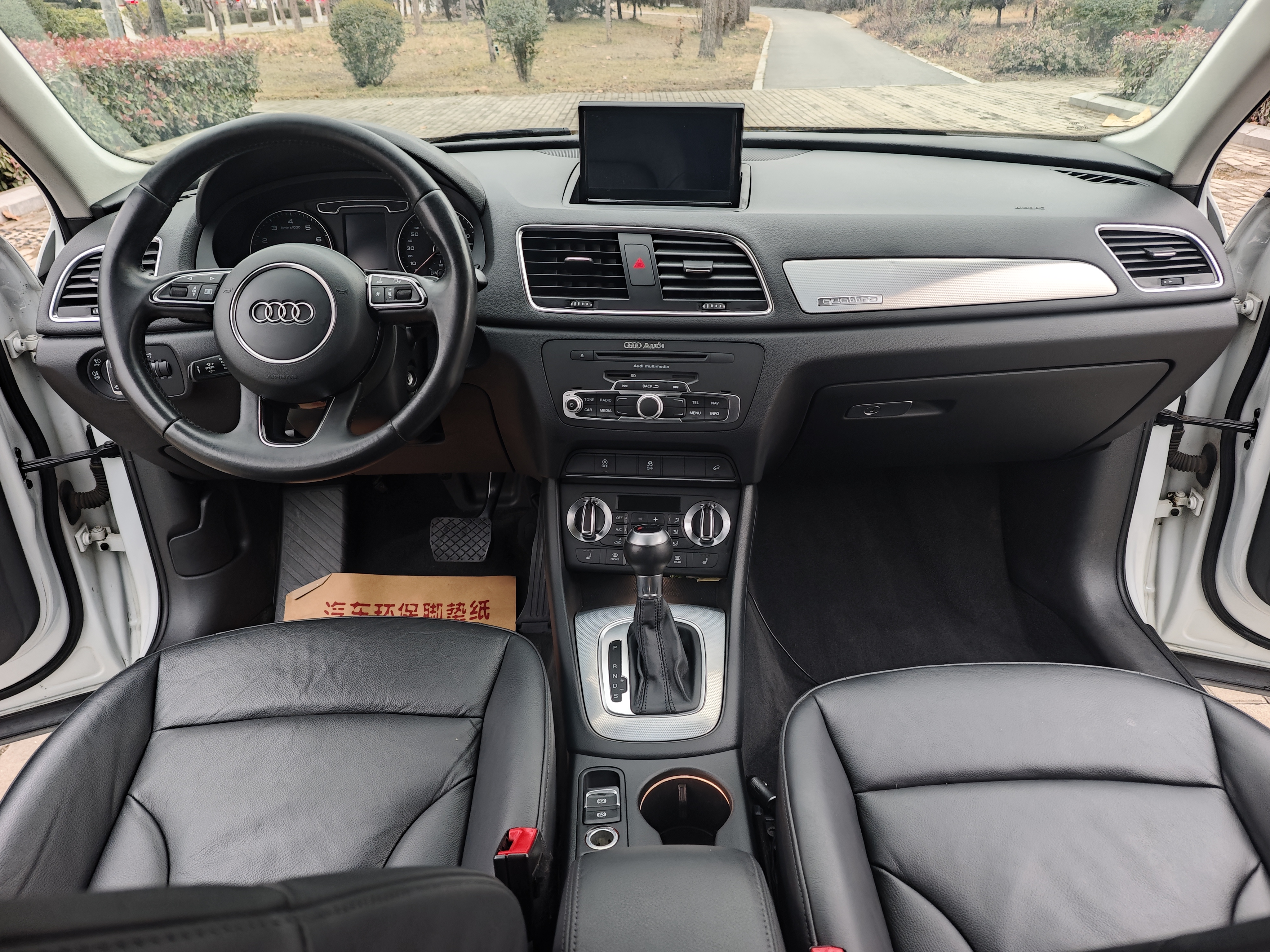 Audi Q3 2014 car image #7