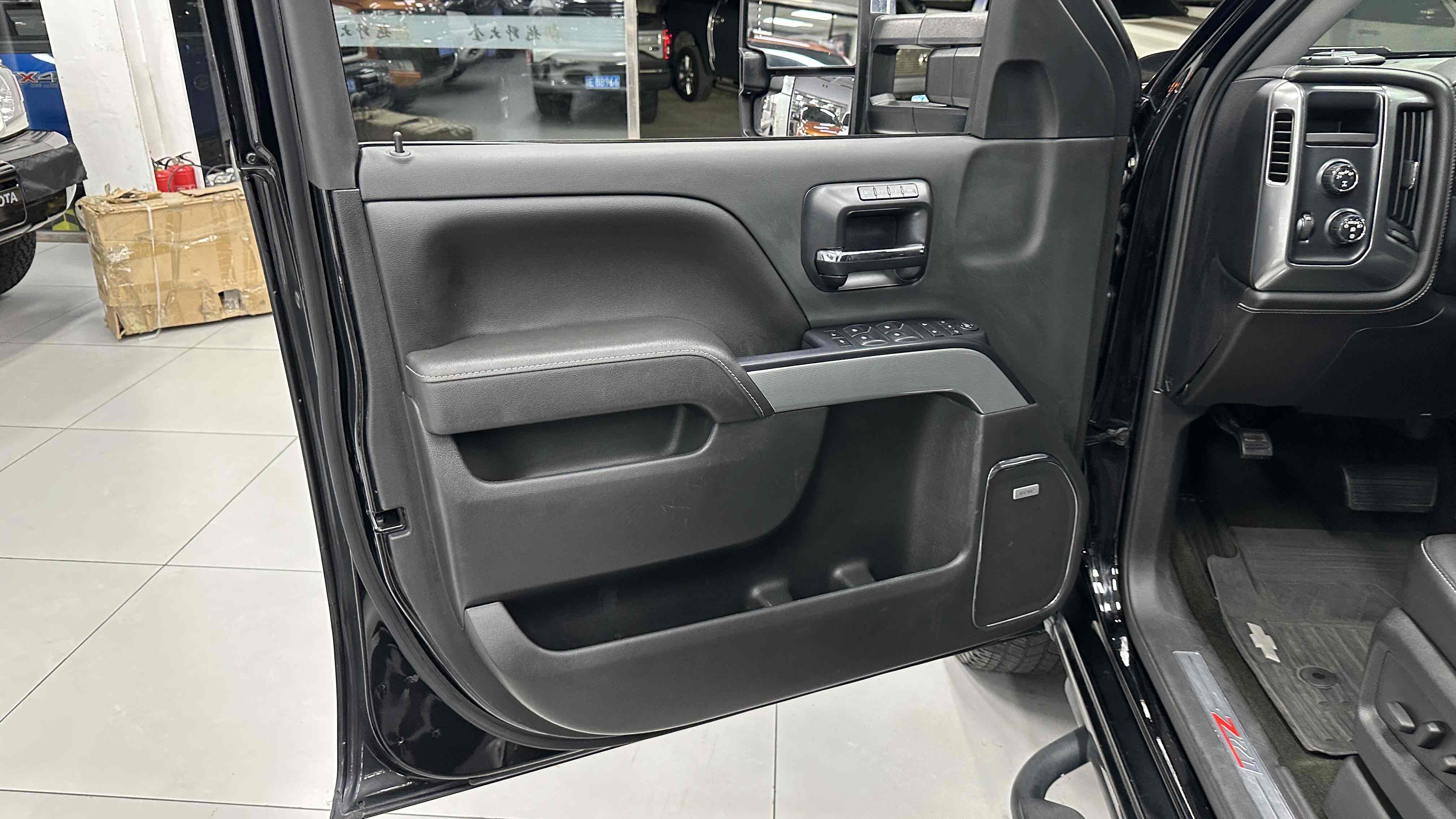 Chevrolet Silverado 2018 car image #7