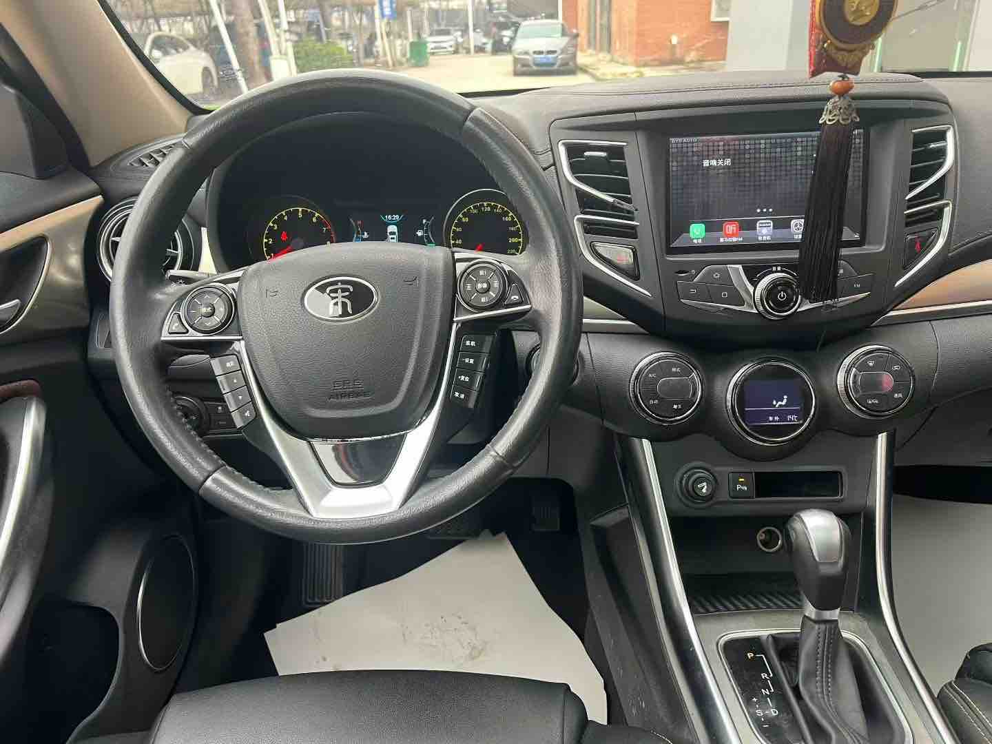 BYD Song 2017 car image #7