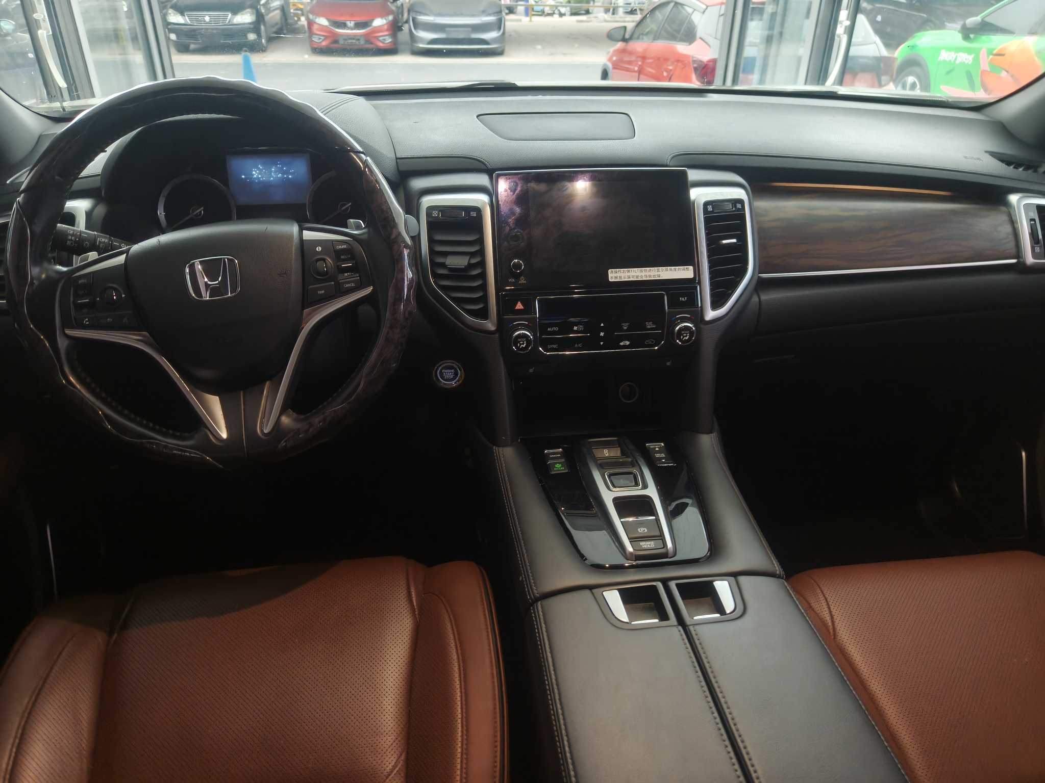 Honda UR-V 2018 #7 Honda UR-V 2018 car image #7