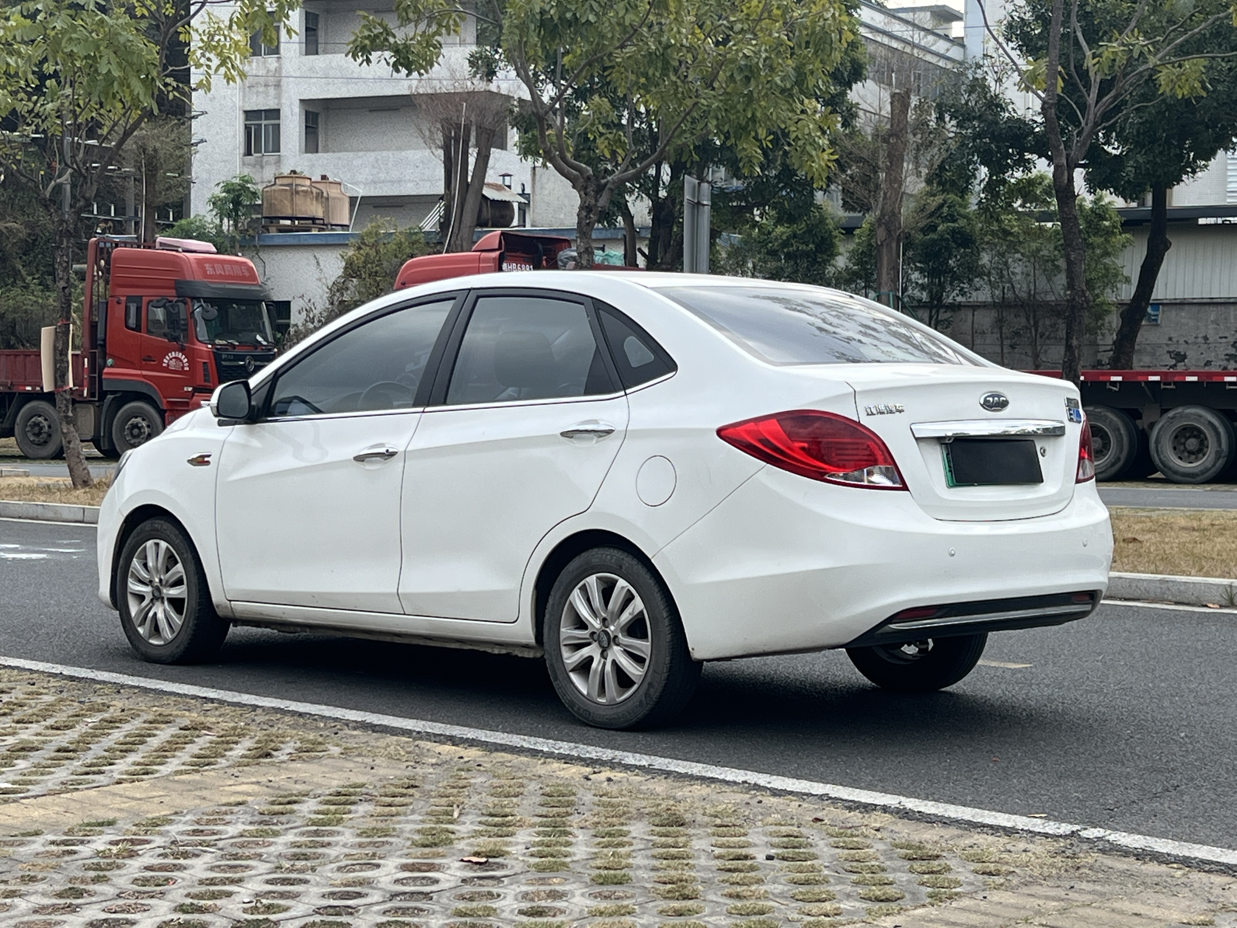 JAC 2017 imagem de carro #7