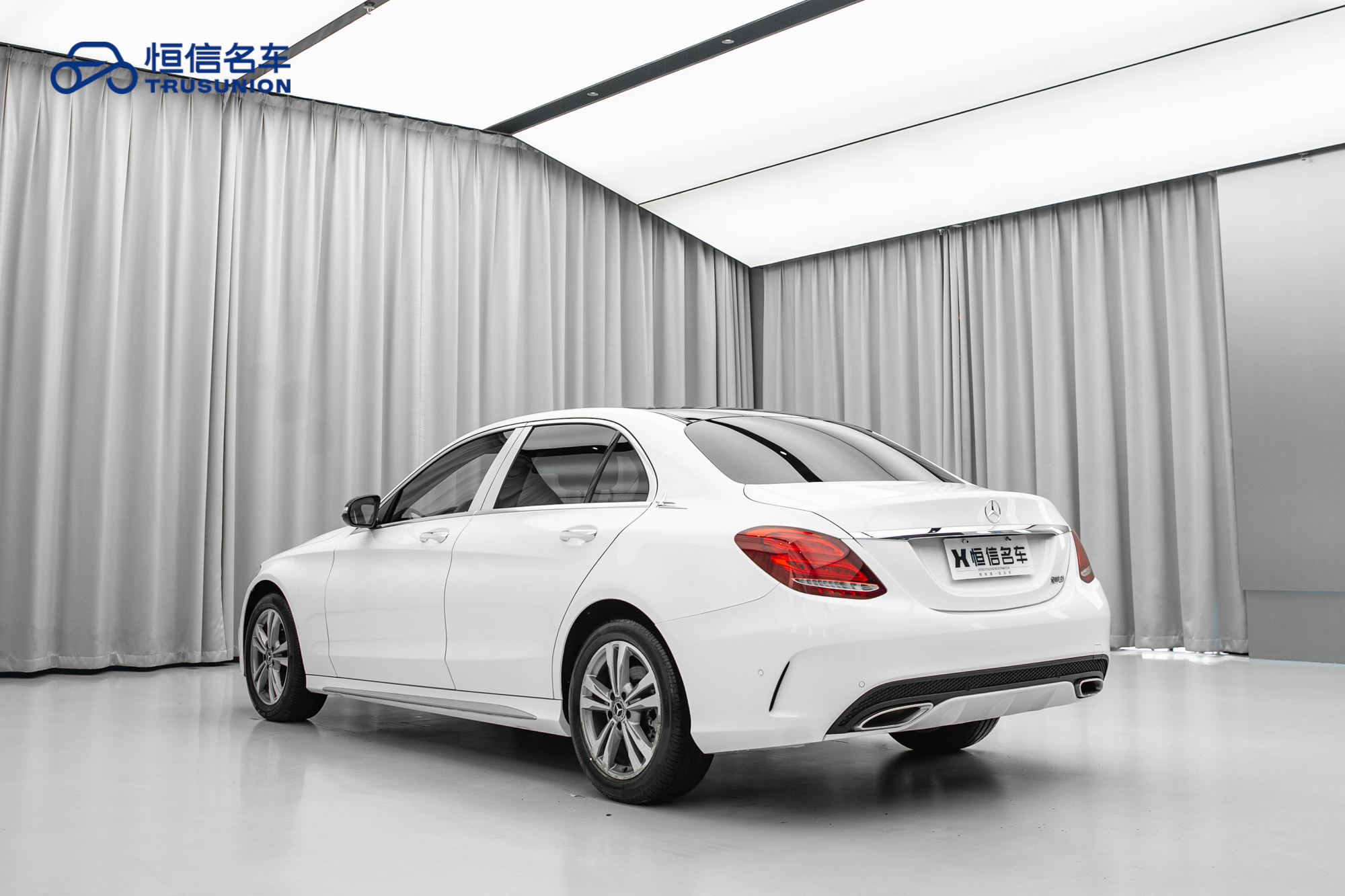 Mercedes-Benz C Class 2017 car image #7