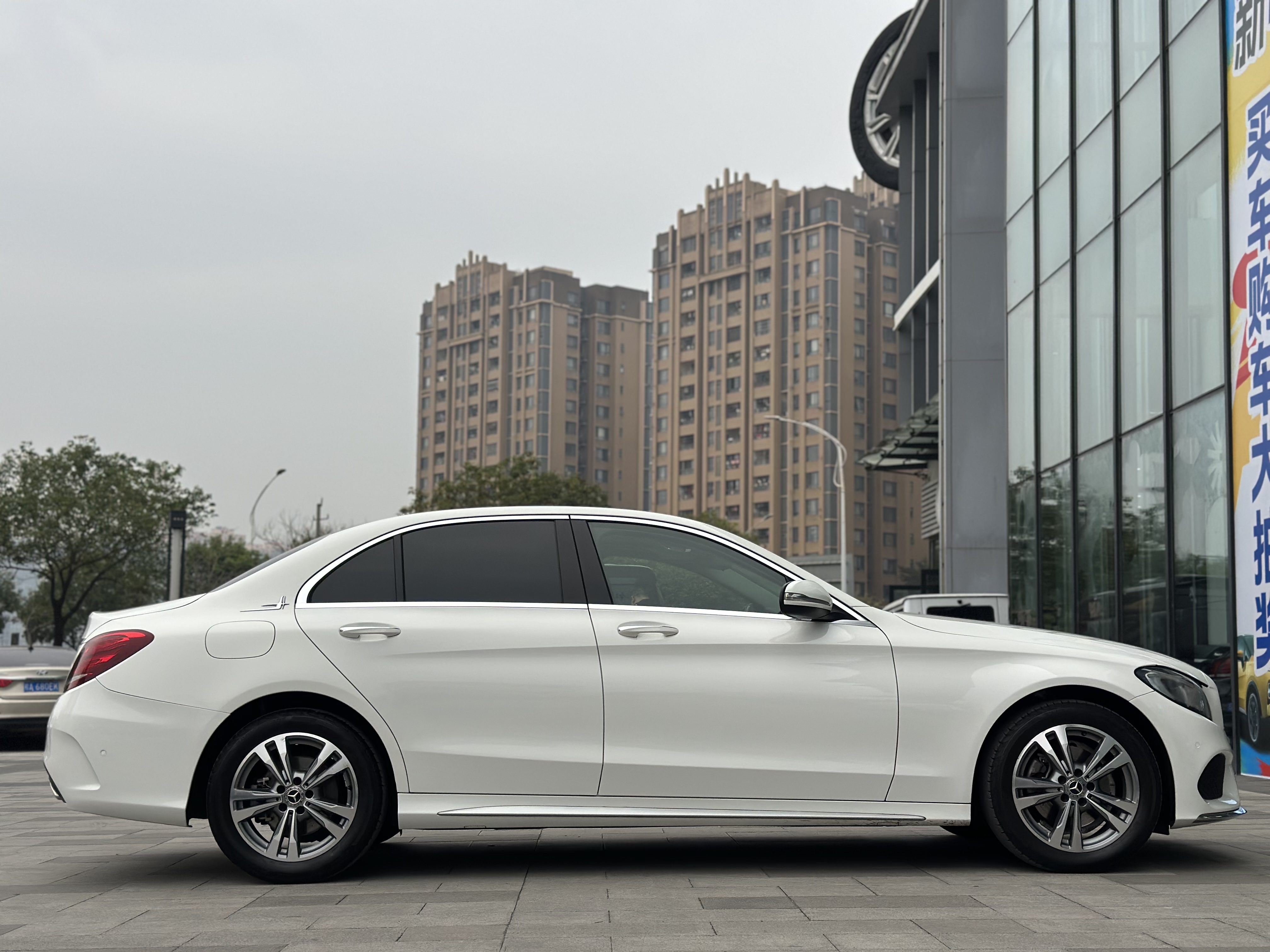 Mercedes-Benz C Class 2017 car image #7