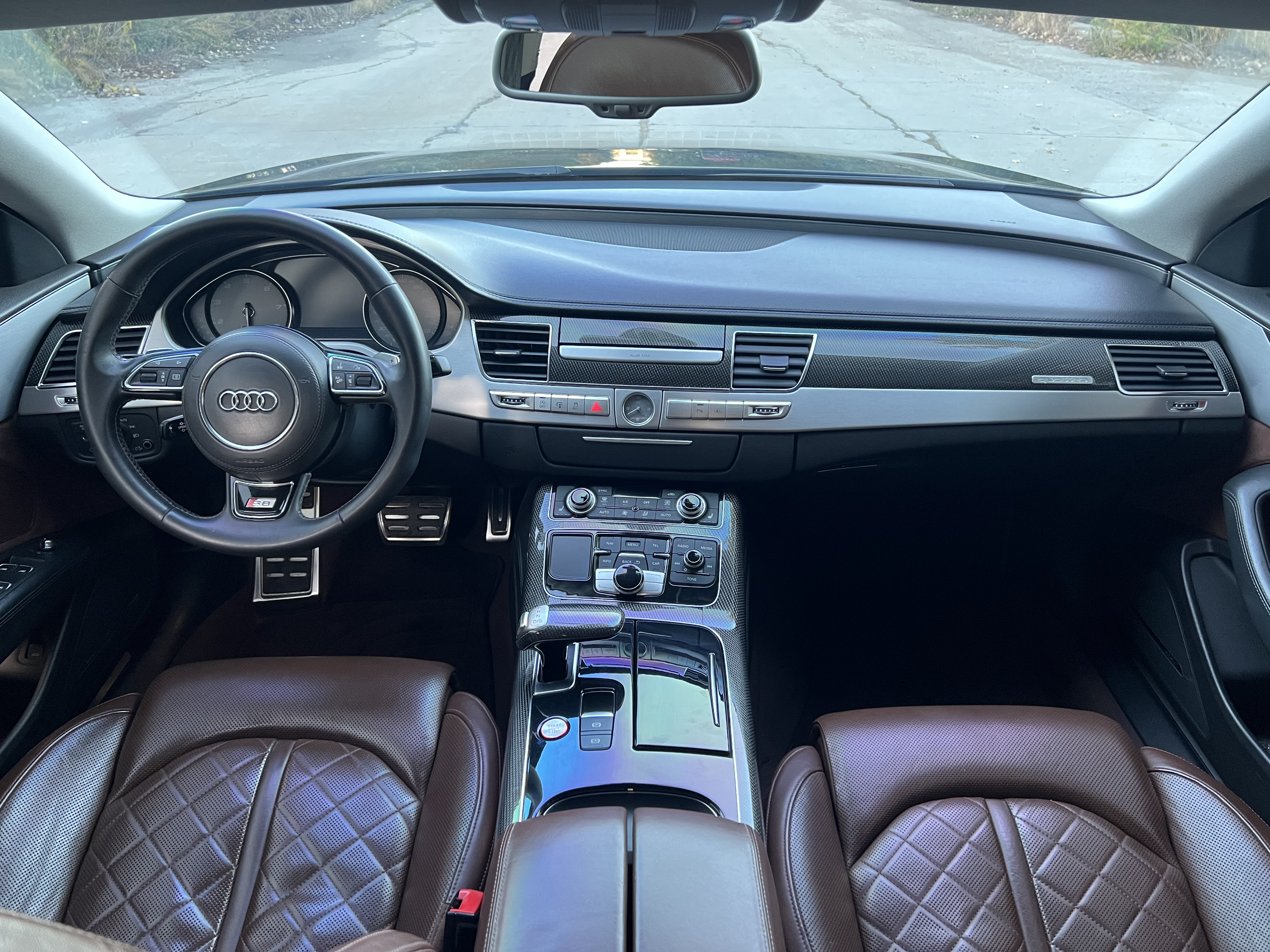 Audi S8 2013 car image #7