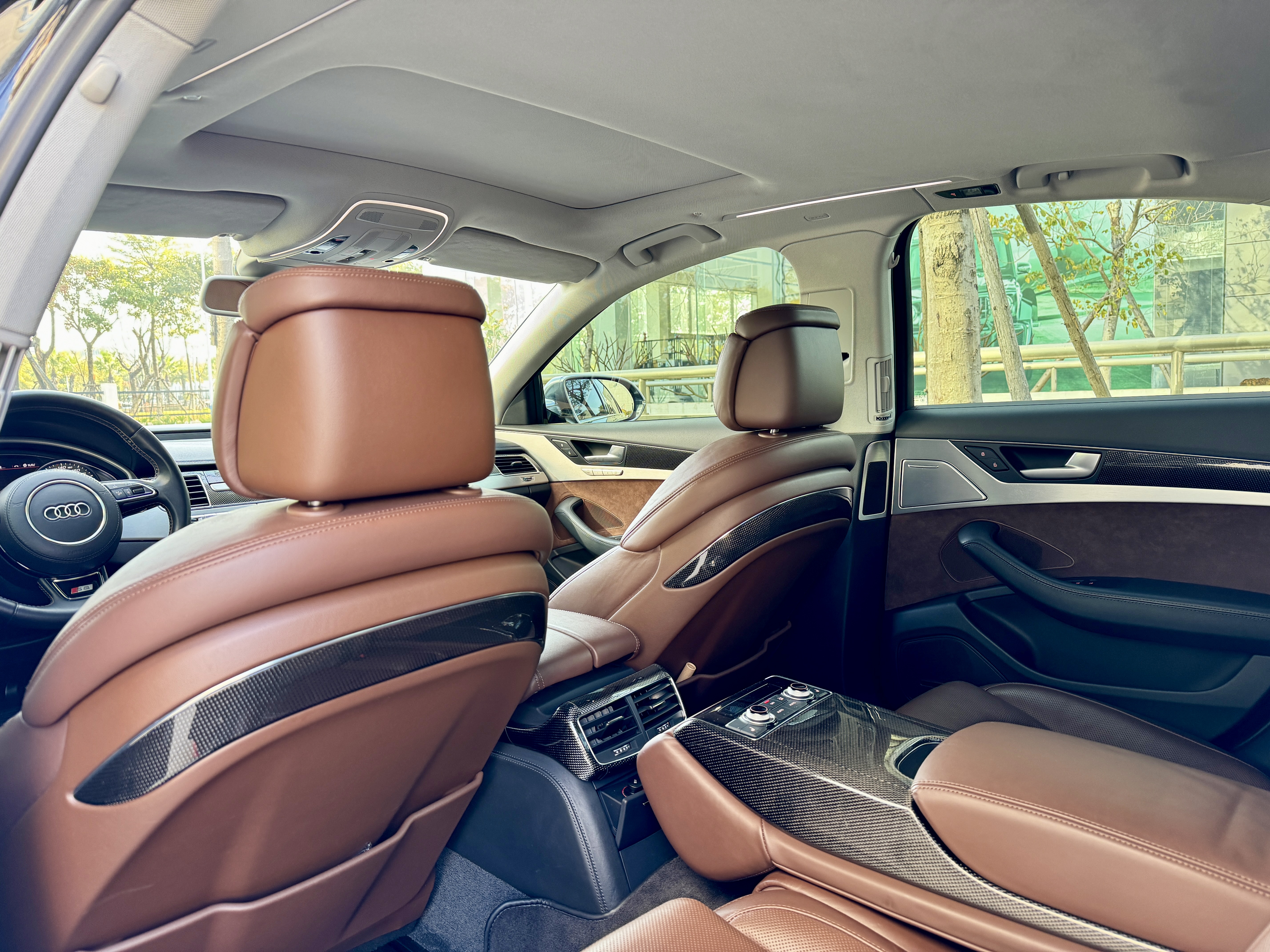 Audi S8 2013 car image #7