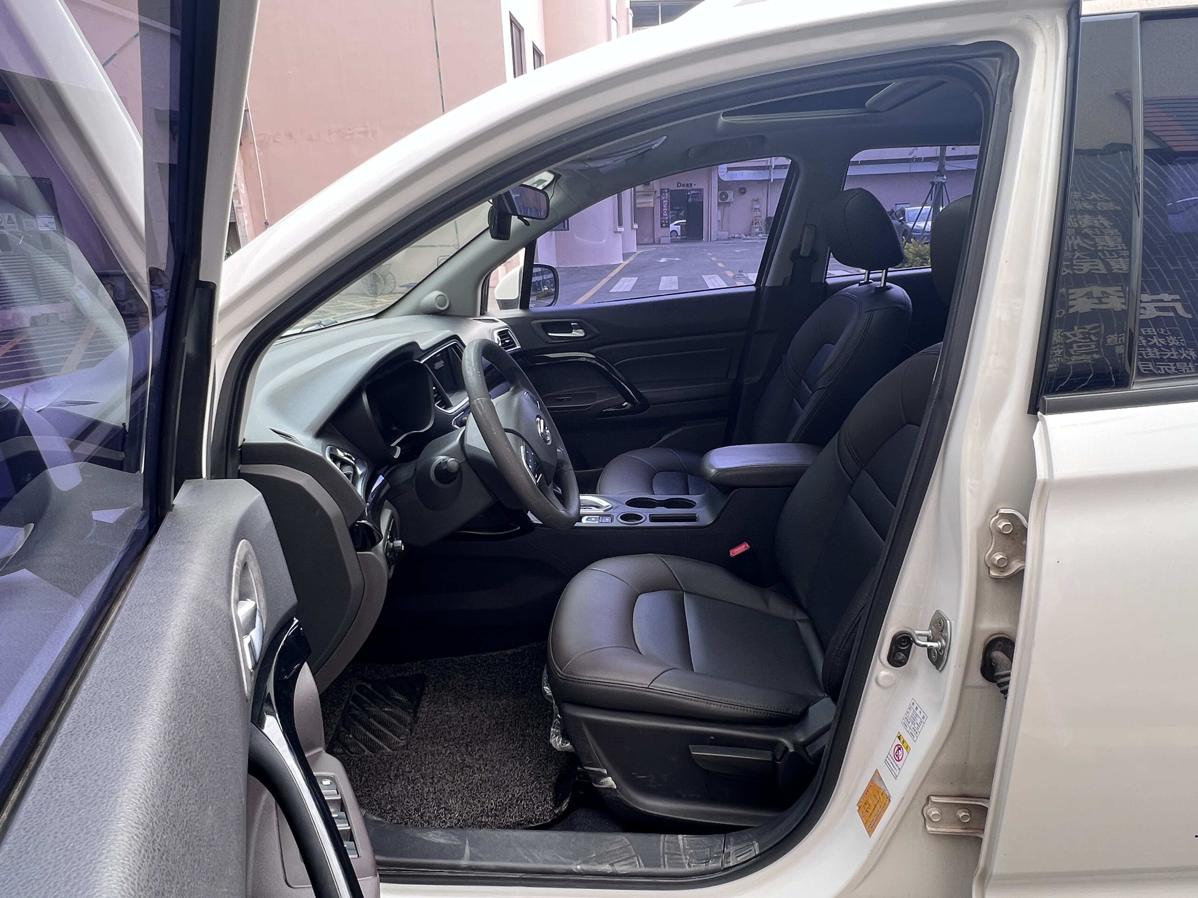 GAC Trumpchi GS4 2016 #7 GAC Trumpchi GS4 2016 car image #7