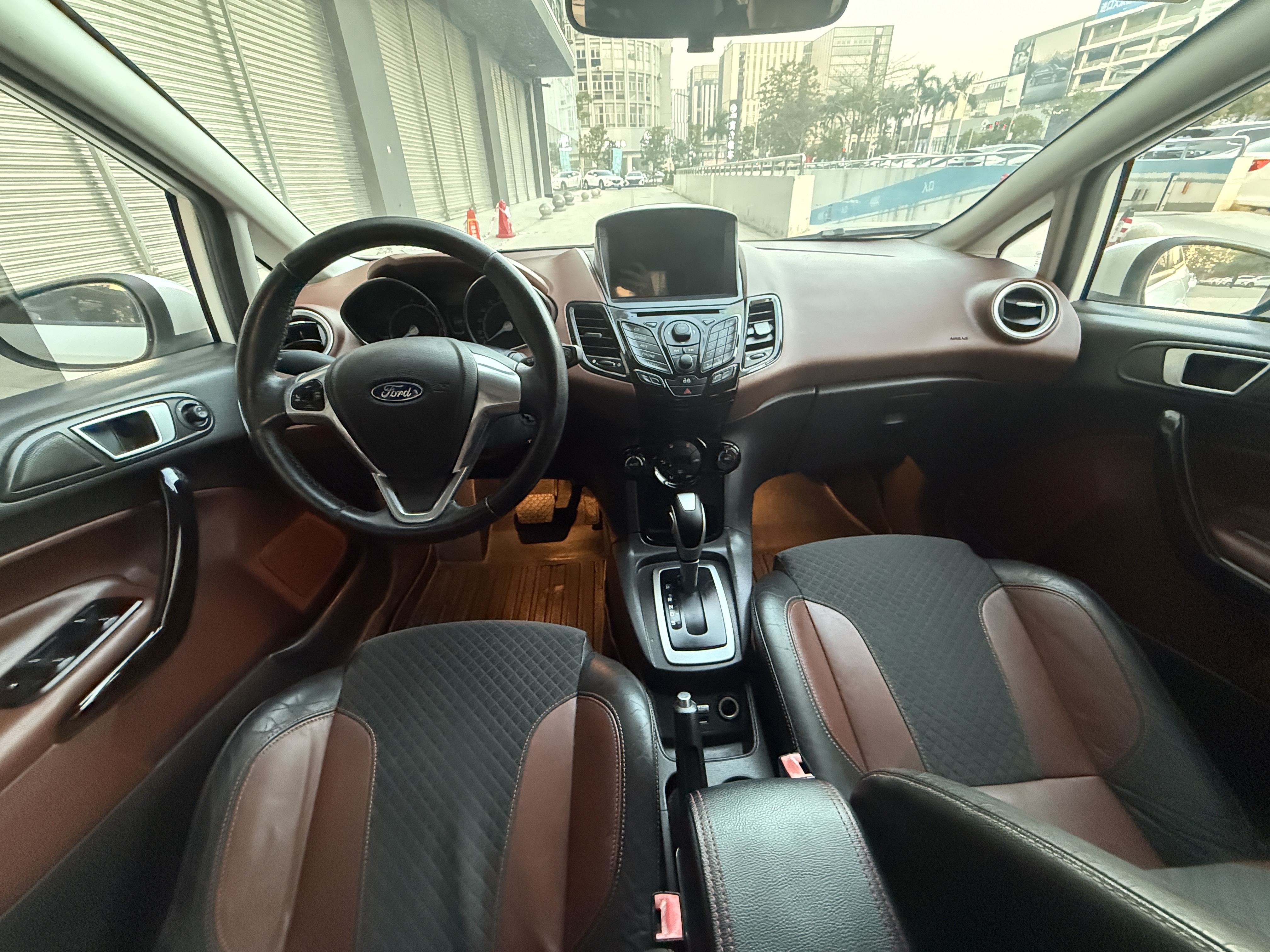 Ford Fiesta 2014 car image #7