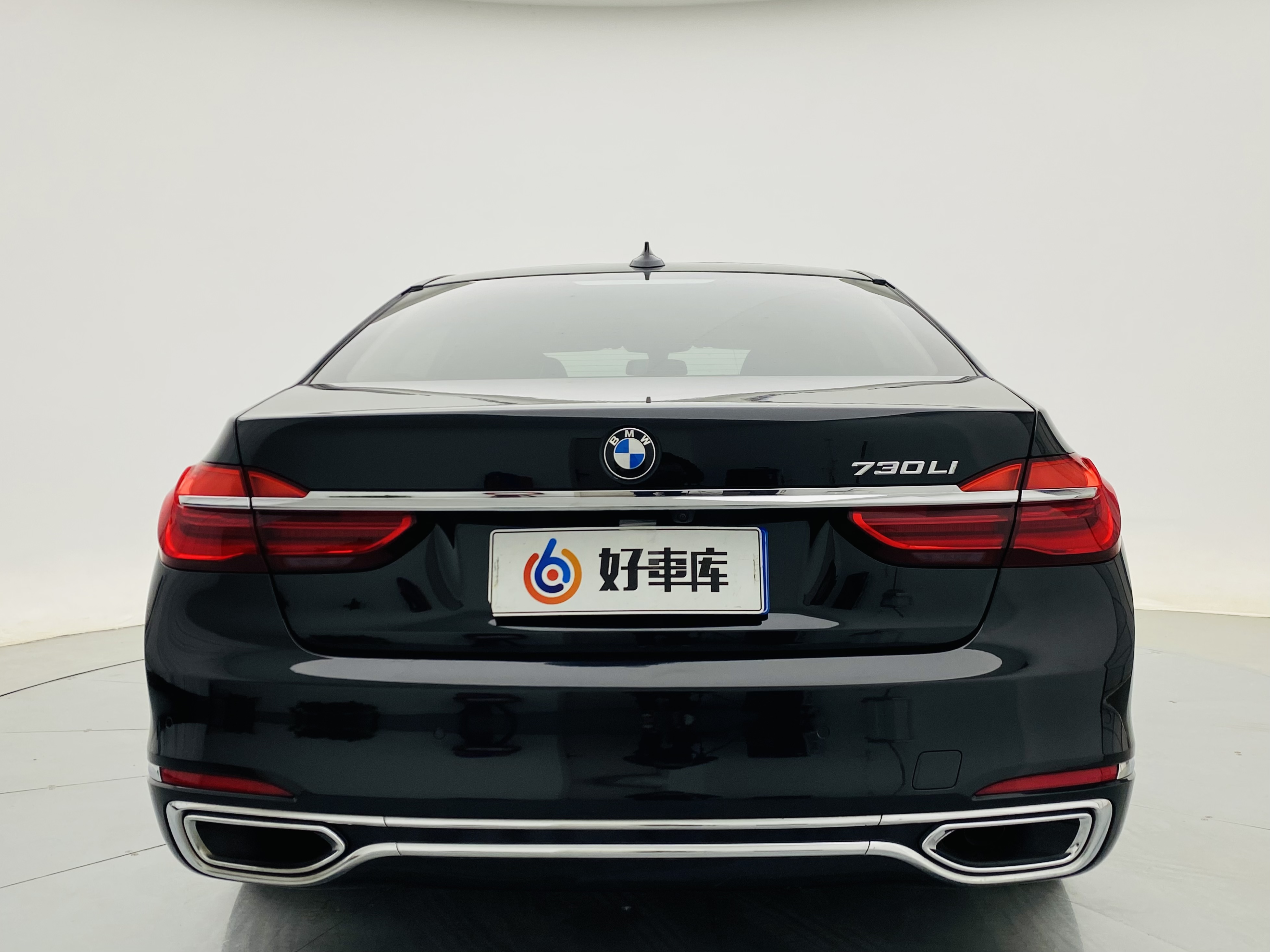 BMW 7 Series 2018 #7 BMW 7 Series 2018 car image #7