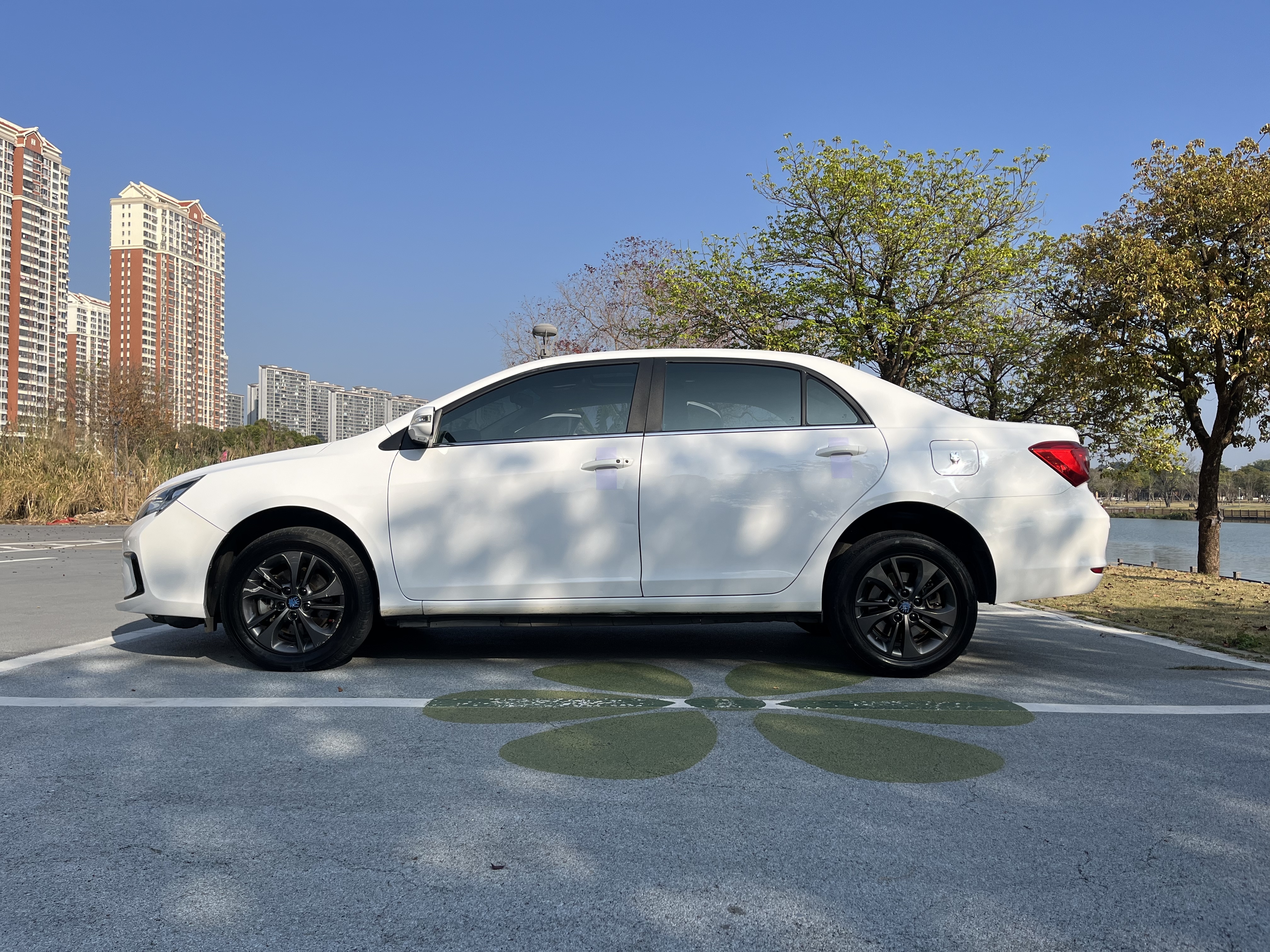 BYD Qin New Energy 2017 #7 BYD Qin New Energy 2017 car image #7