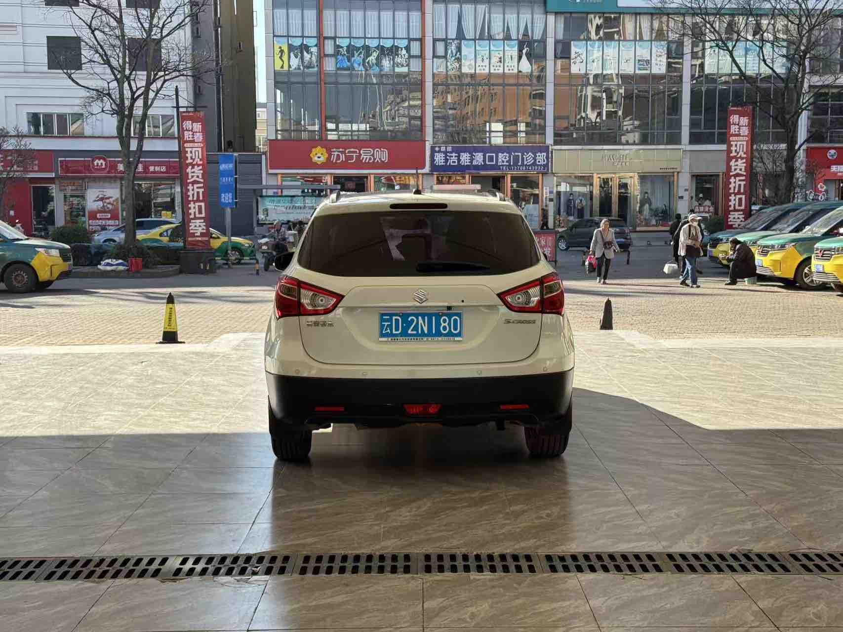 Suzuki SX4 S-CROSS 2018 imagem de carro #7