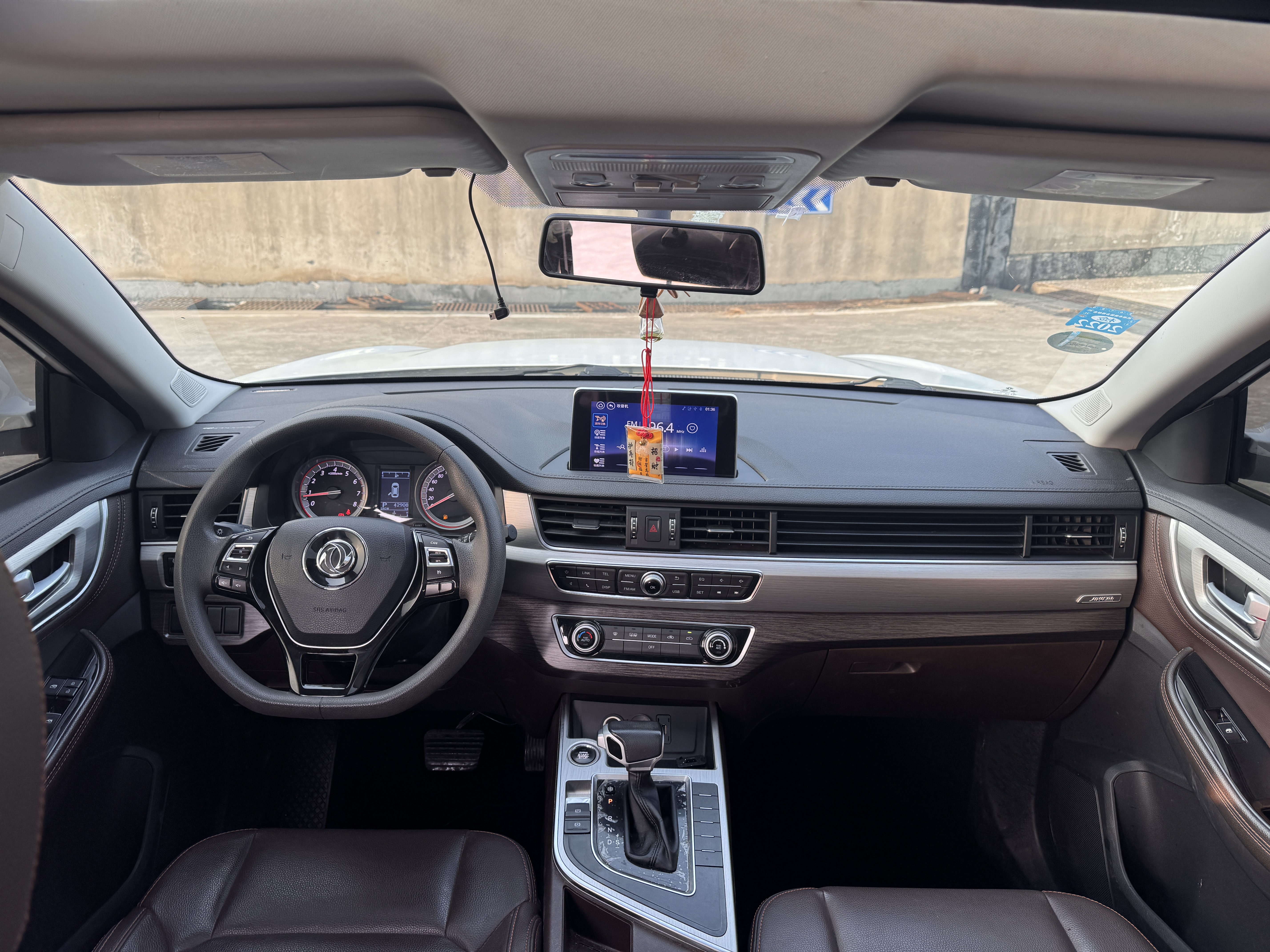 Forthing JOYEAR X5 2018 صورة سيارة #7