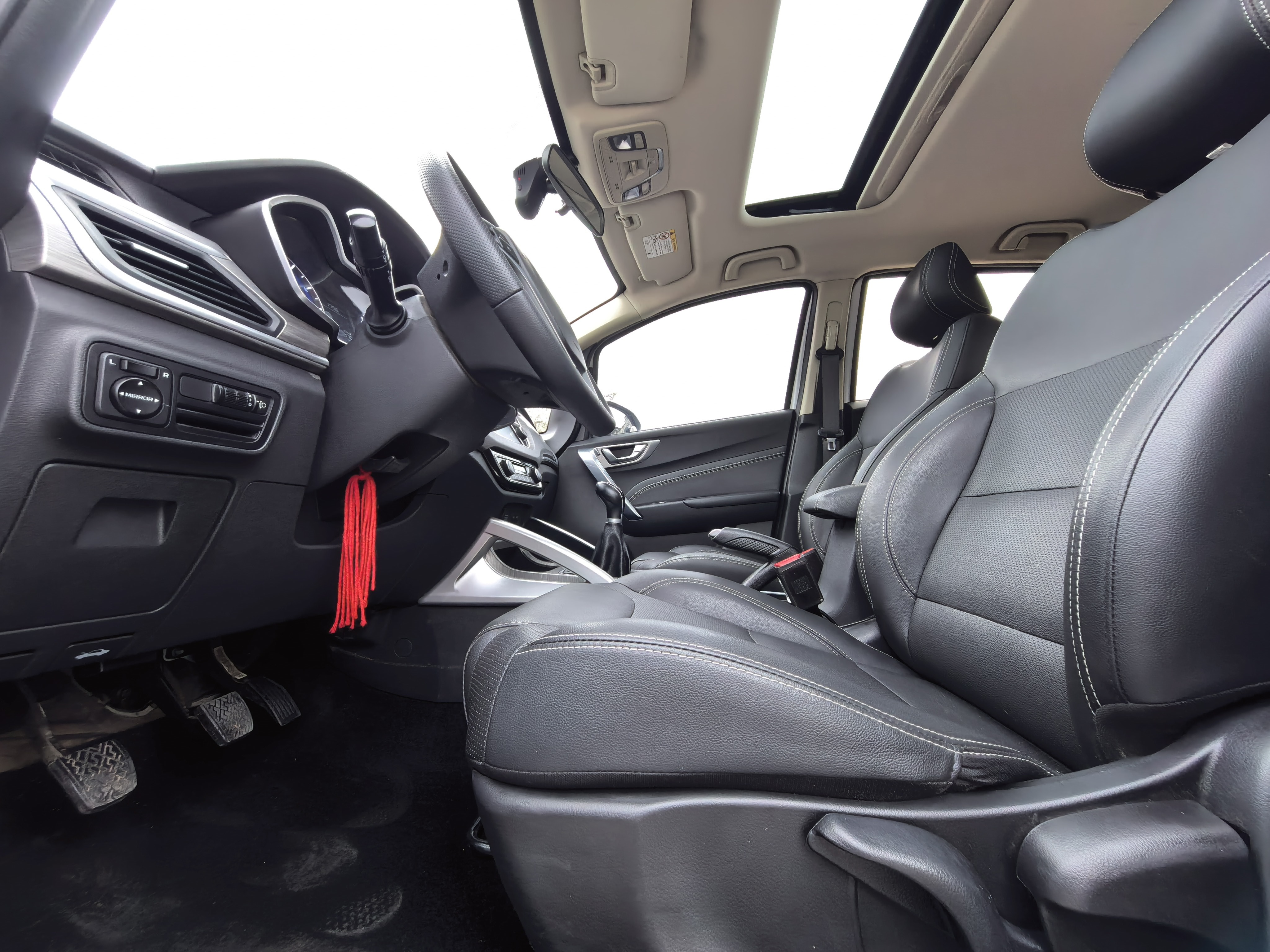 Vision X3 2019 car image #7