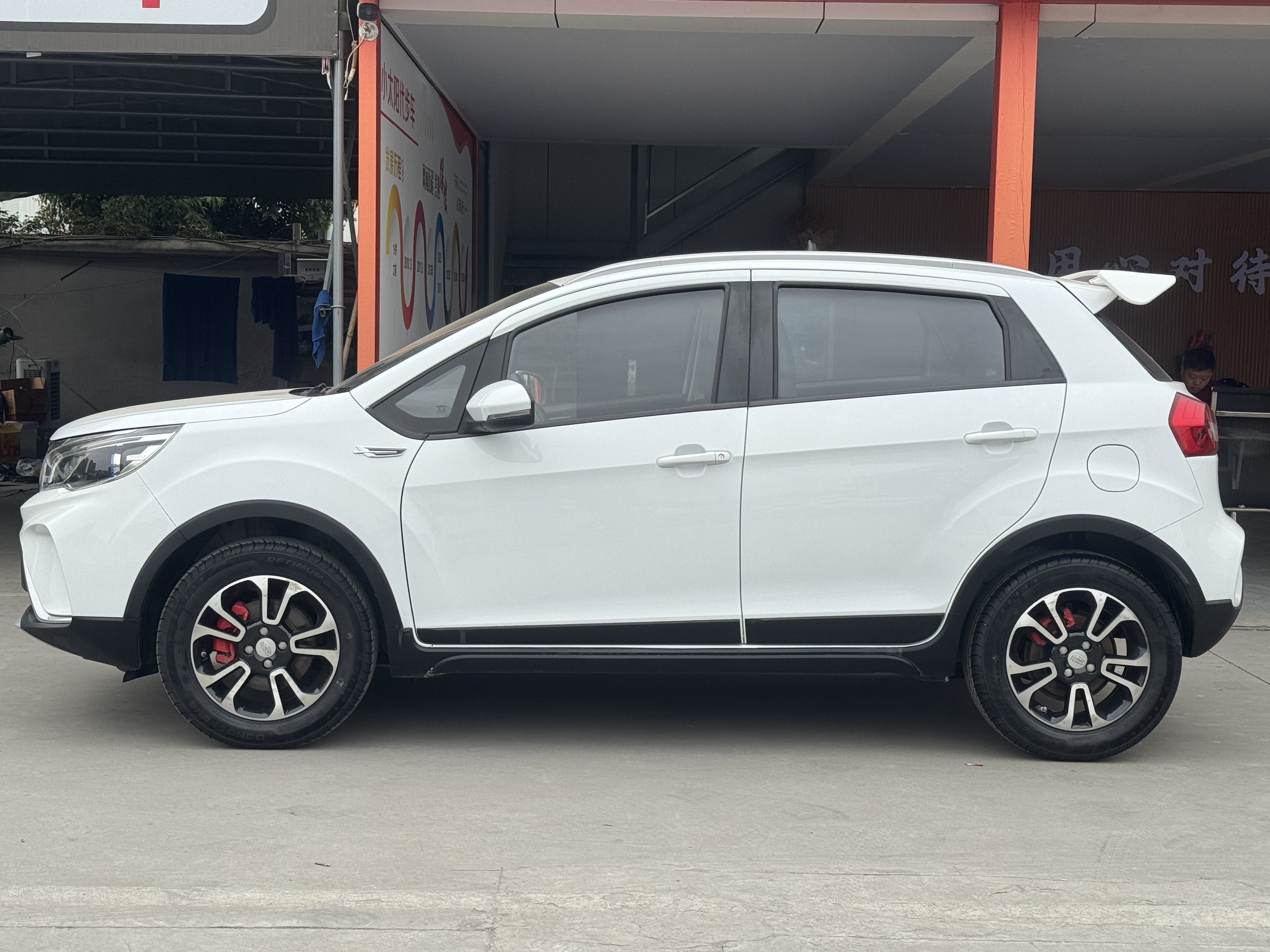 Vision X3 2017 car image #7