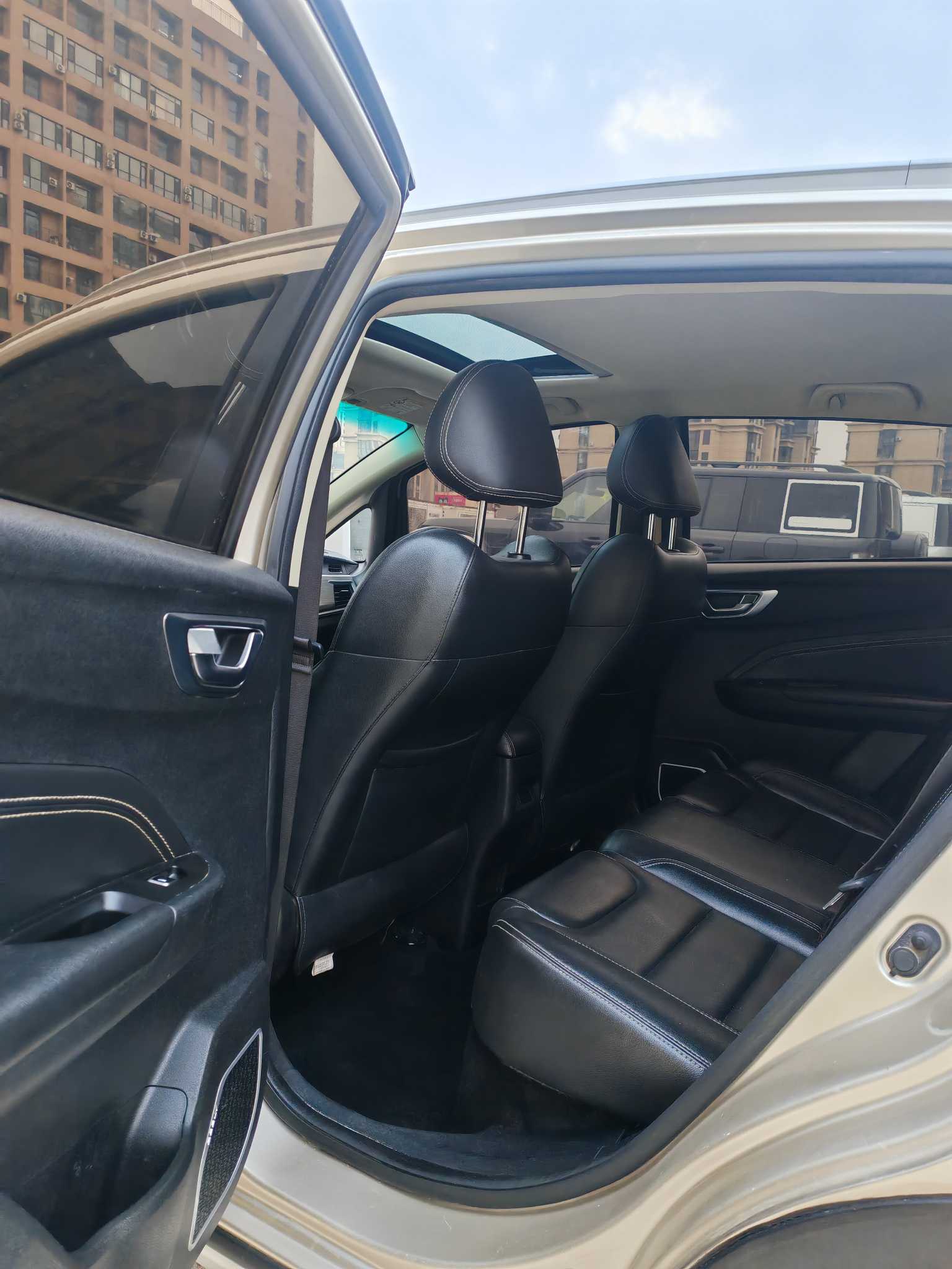 远景X3 2018 汽车图片 #7