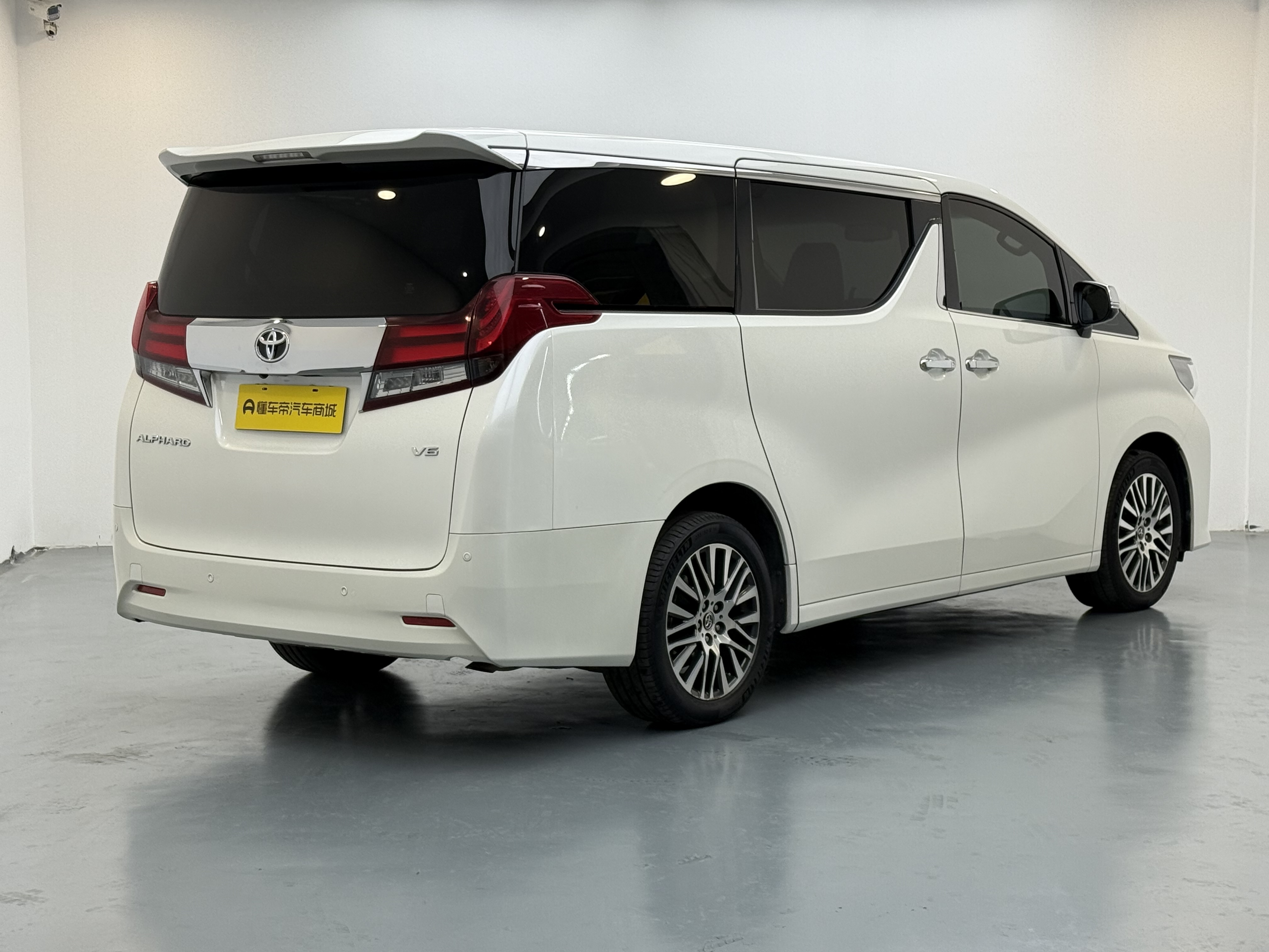 Toyota Alphard 2017 car image #7