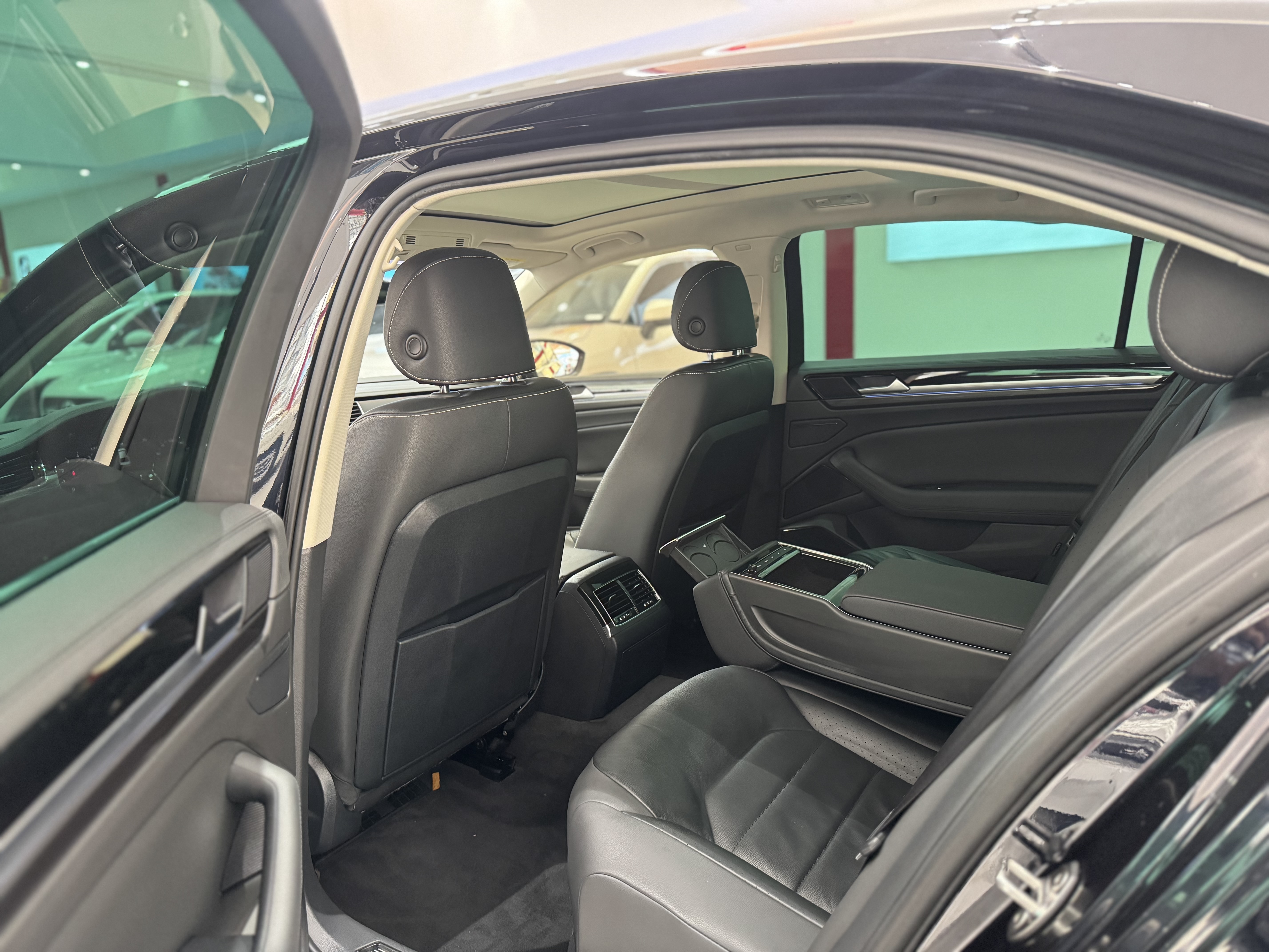 Volkswagen Phideon 2018 immagine di auto #7