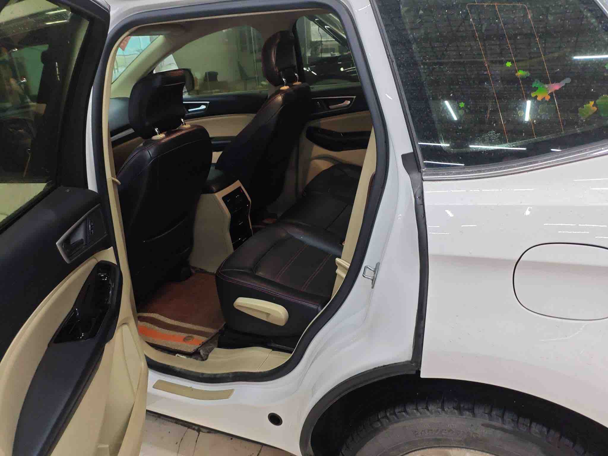 Ford Edge 2018 immagine di auto #7