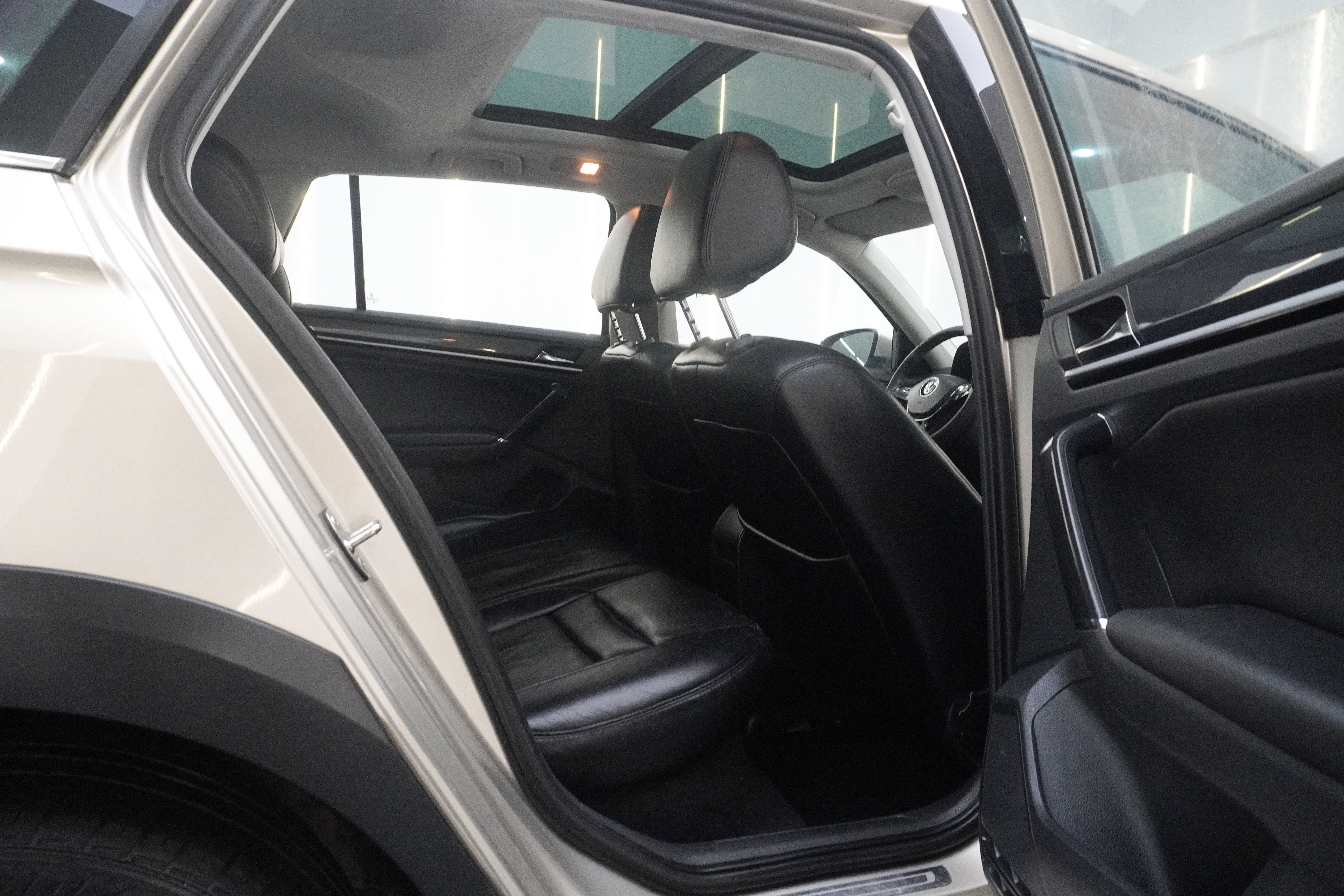 Volkswagen C-Trek 2018 immagine di auto #7