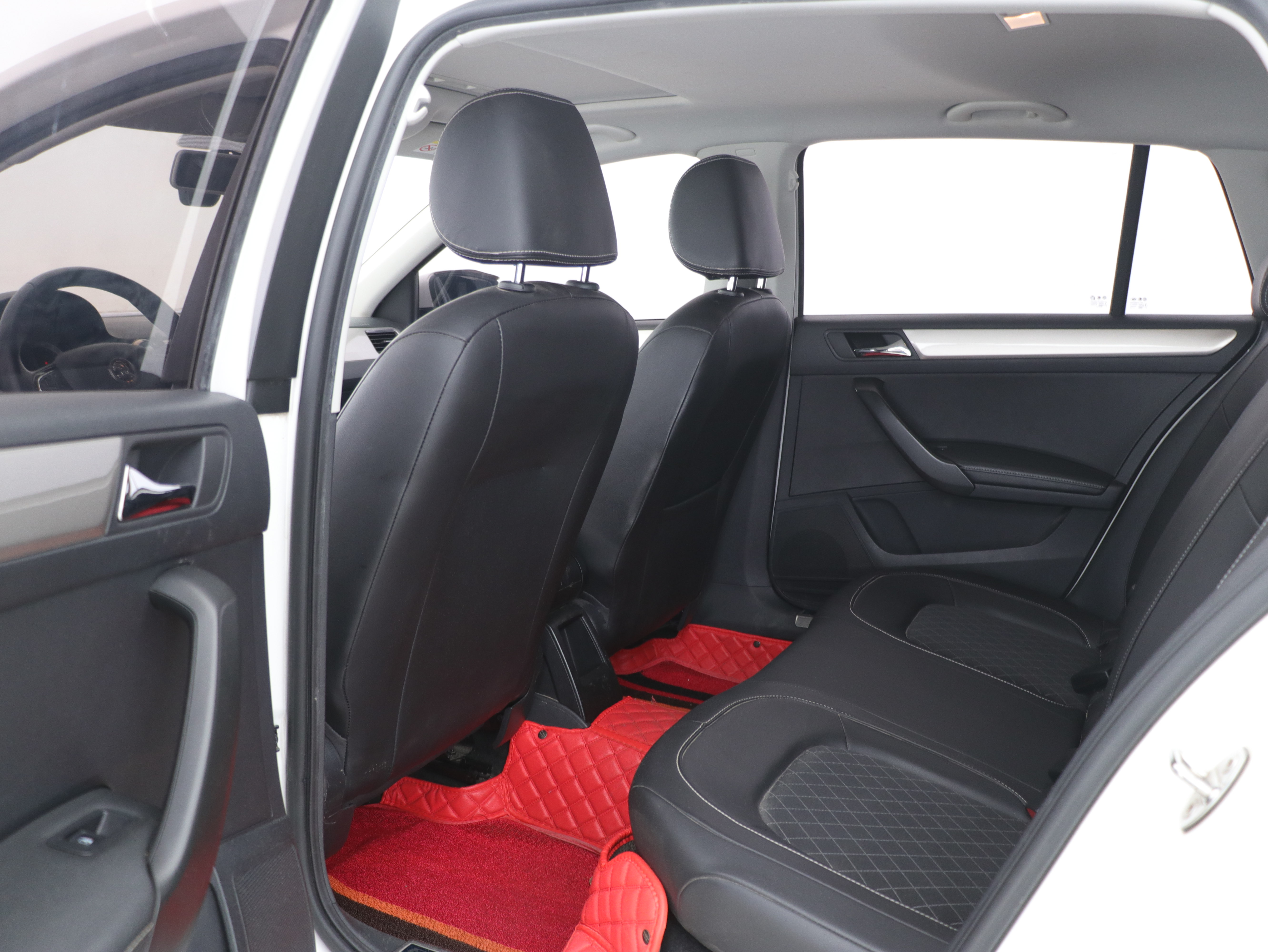 Skoda Rapid Spaceback 2018 immagine di auto #7