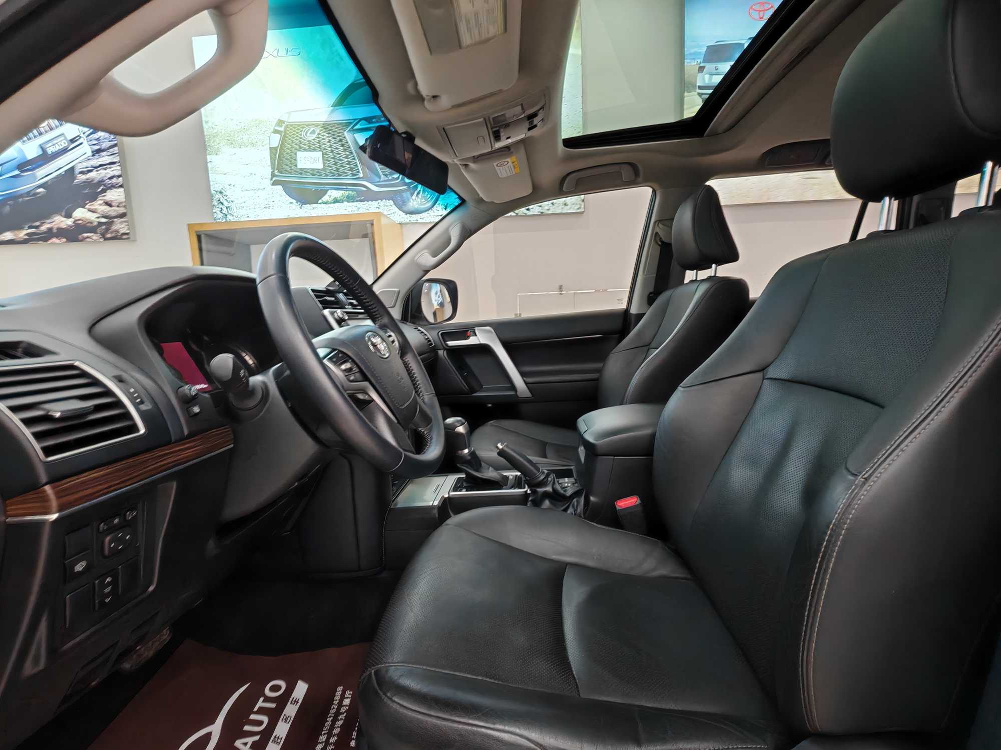 Toyota Land Cruiser Prado 2018 #7 Toyota Land Cruiser Prado 2018 car image #7