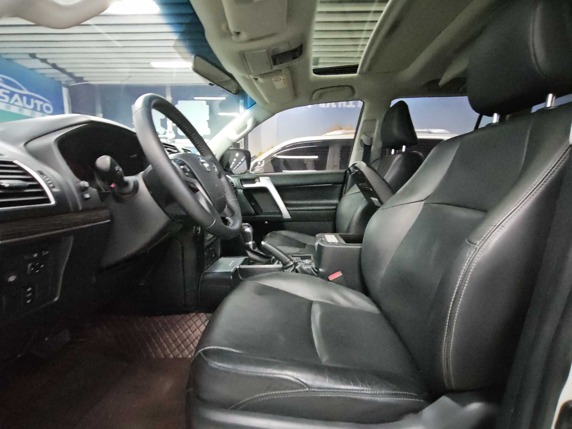 Toyota Land Cruiser Prado 2019 صورة سيارة #7