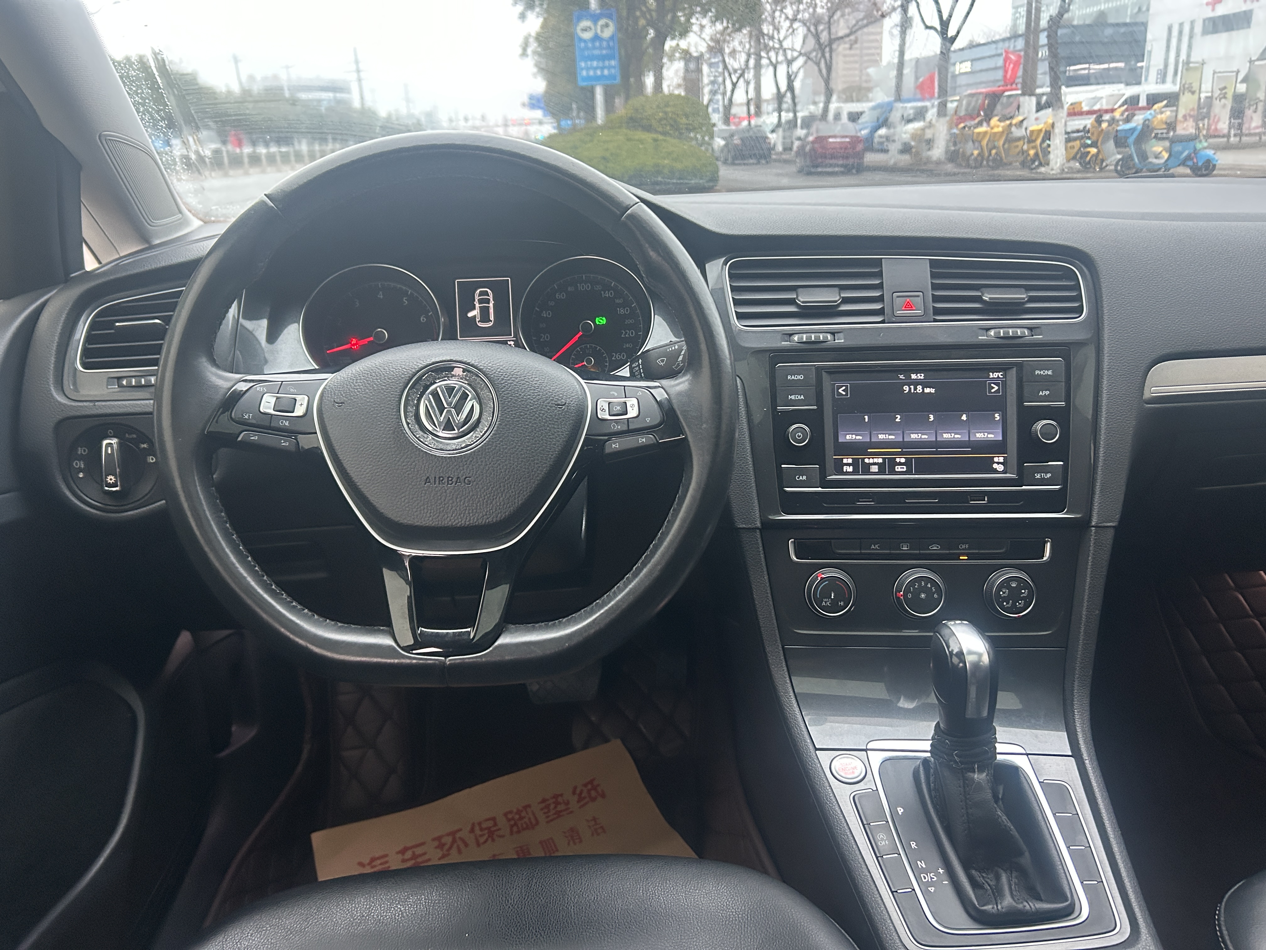Volkswagen Golf 2018 car image #7