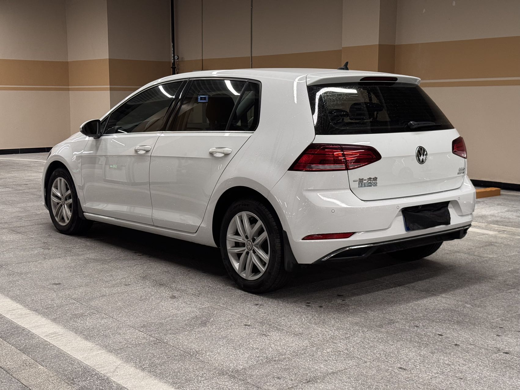 Volkswagen Golf 2019 car image #7